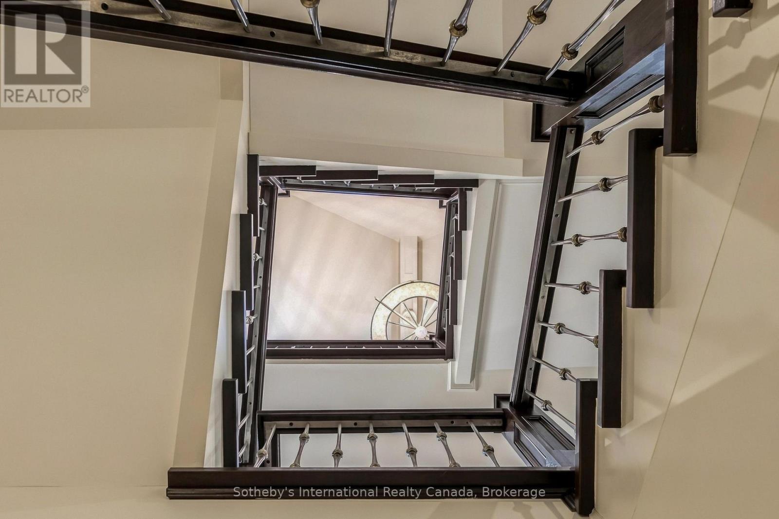 1073 Lakeshore Road E, Oakville, Ontario  L6J 1K9 - Photo 22 - W13837952