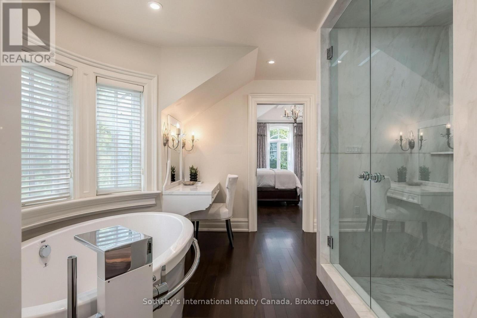 1073 Lakeshore Road E, Oakville, Ontario  L6J 1K9 - Photo 27 - W13837952