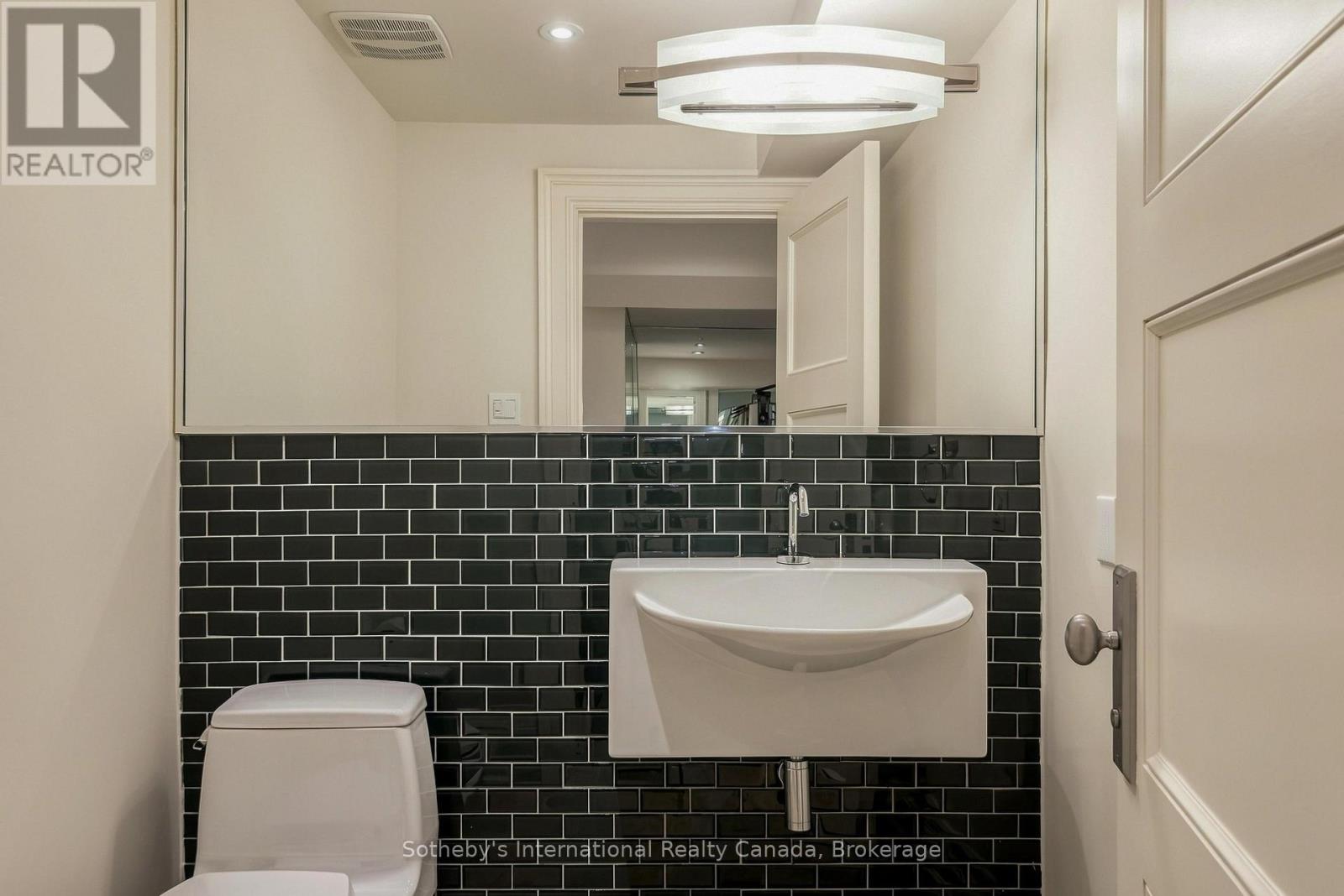 1073 Lakeshore Road E, Oakville, Ontario  L6J 1K9 - Photo 40 - W13837952