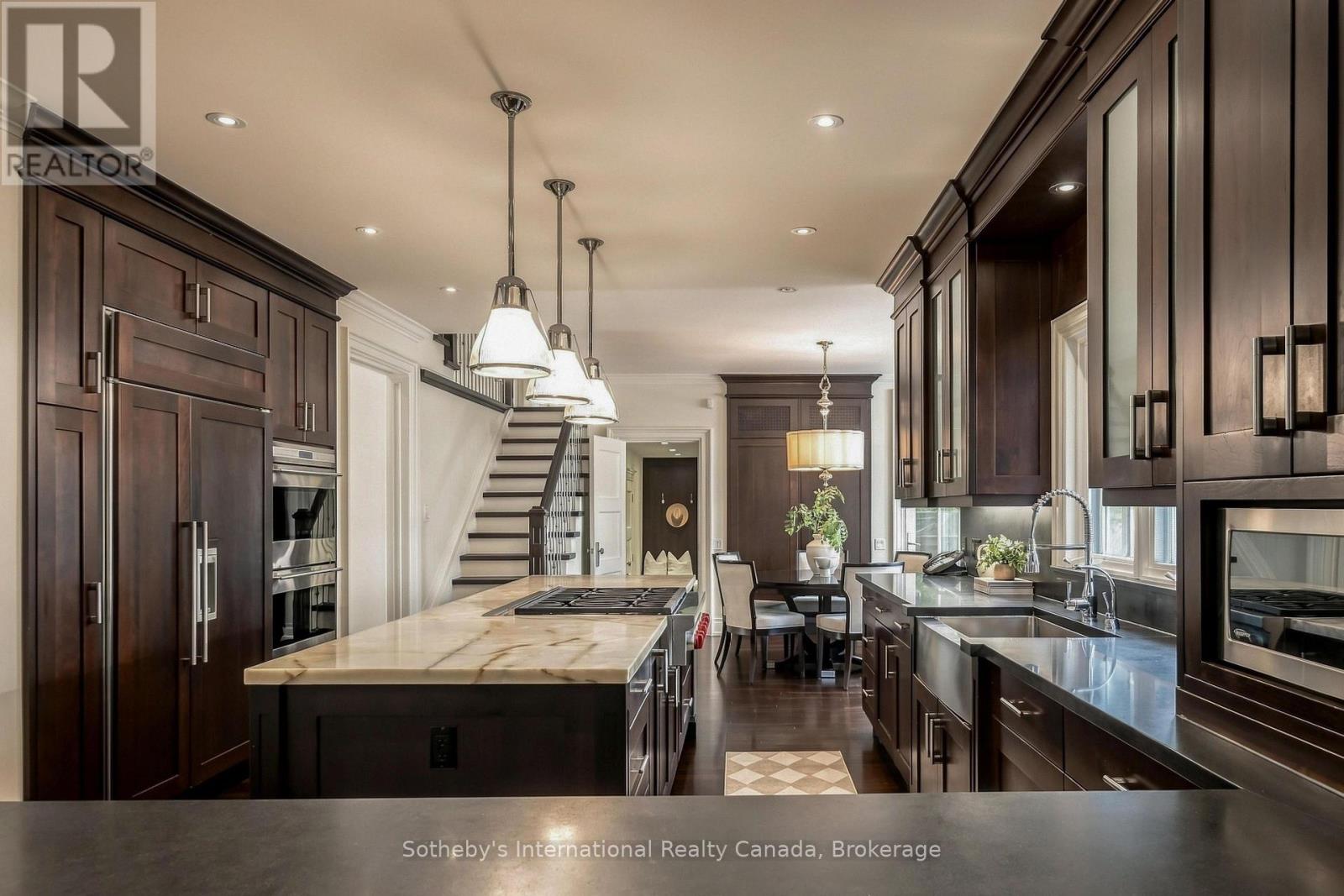 1073 Lakeshore Road E, Oakville, Ontario  L6J 1K9 - Photo 9 - W13837952