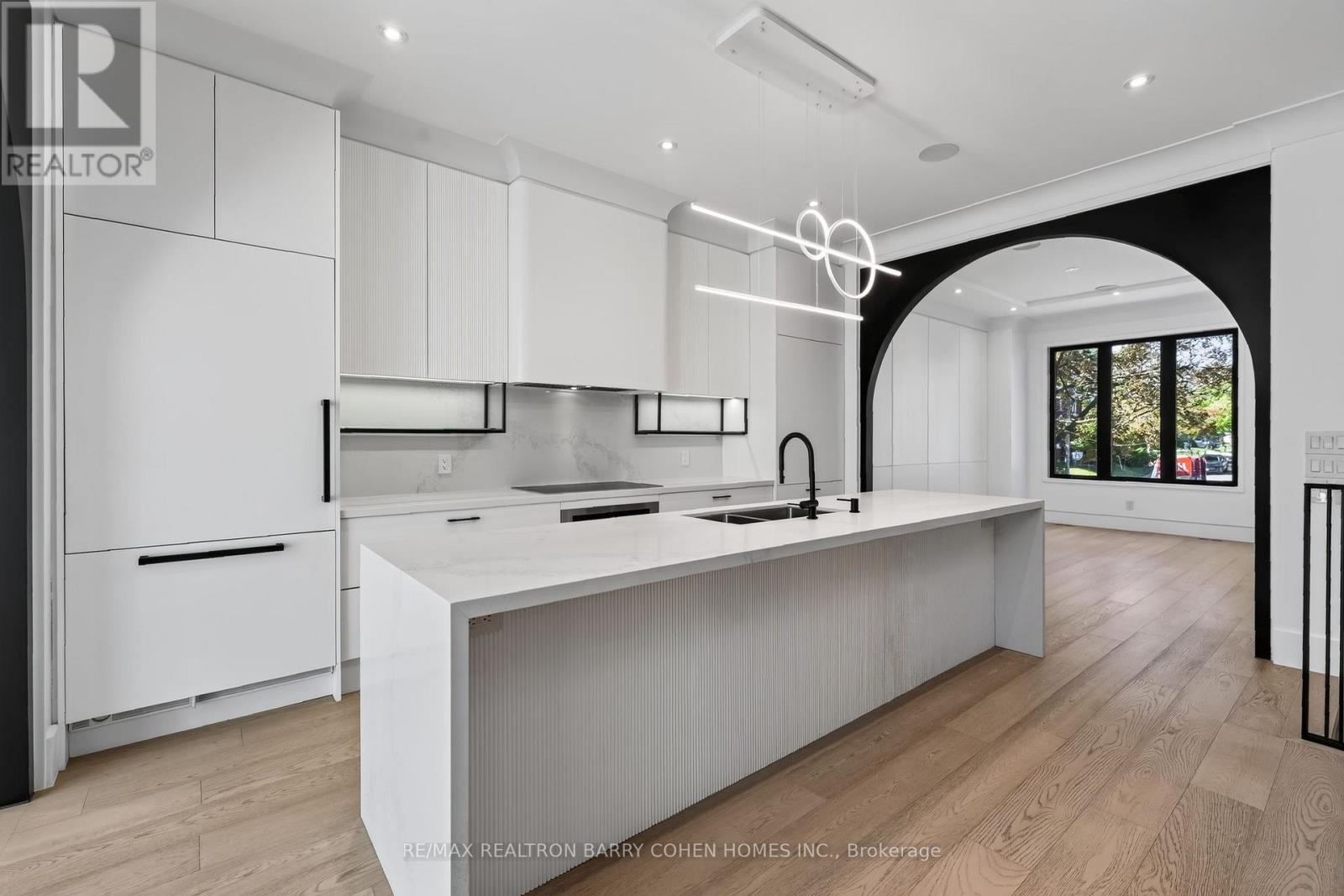 119 Glengrove Avenue W, Toronto, Ontario  M4R 1P1 - Photo 10 - C13837912