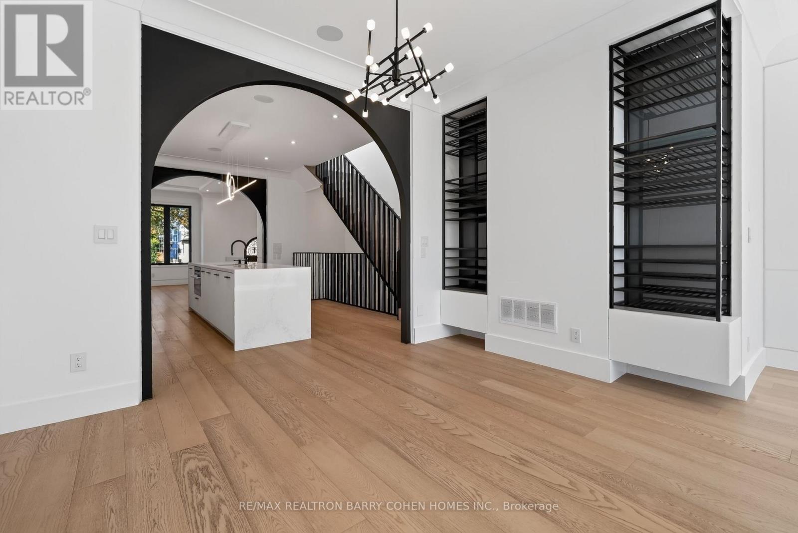 119 Glengrove Avenue W, Toronto, Ontario  M4R 1P1 - Photo 11 - C13837912