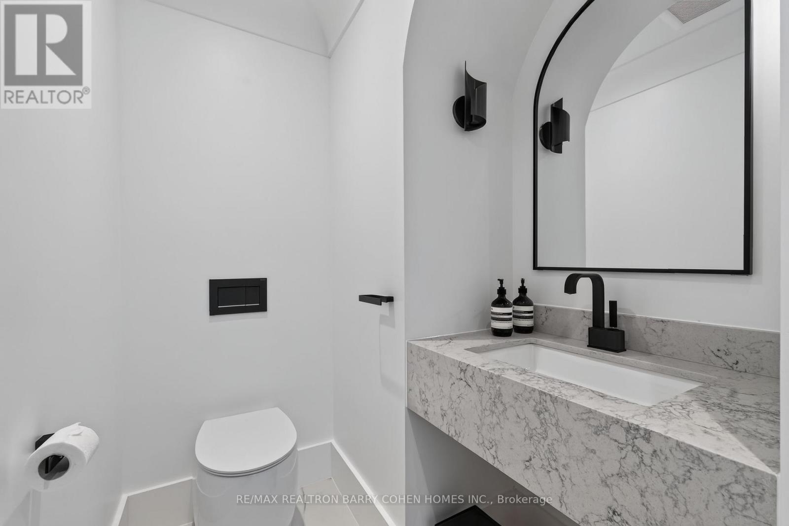 119 Glengrove Avenue W, Toronto, Ontario  M4R 1P1 - Photo 19 - C13837912