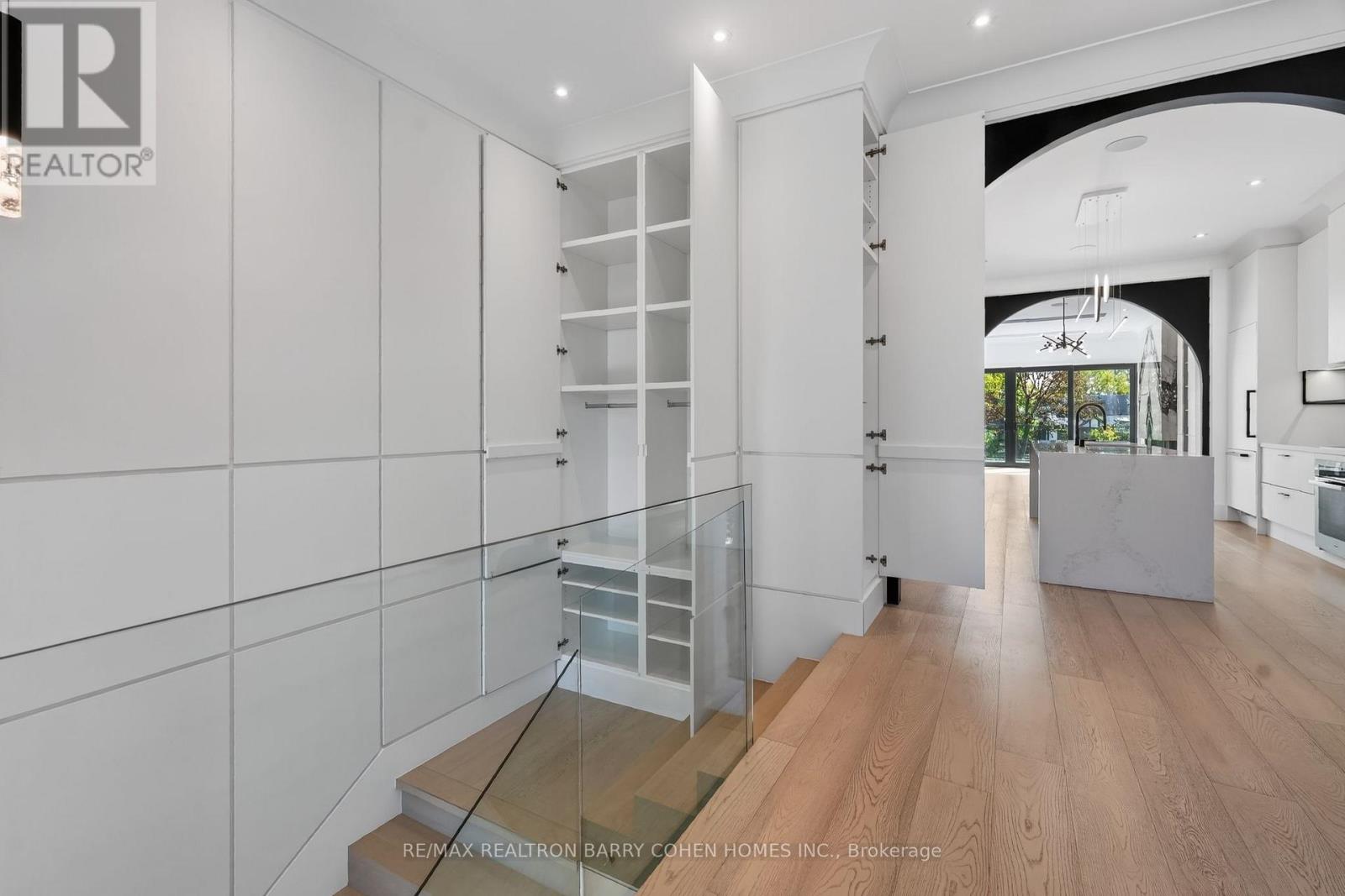 119 Glengrove Avenue W, Toronto, Ontario  M4R 1P1 - Photo 4 - C13837912