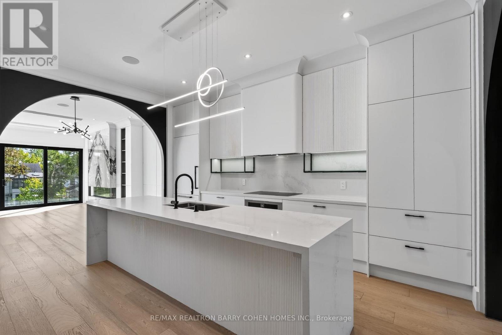 119 Glengrove Avenue W, Toronto, Ontario  M4R 1P1 - Photo 8 - C13837912