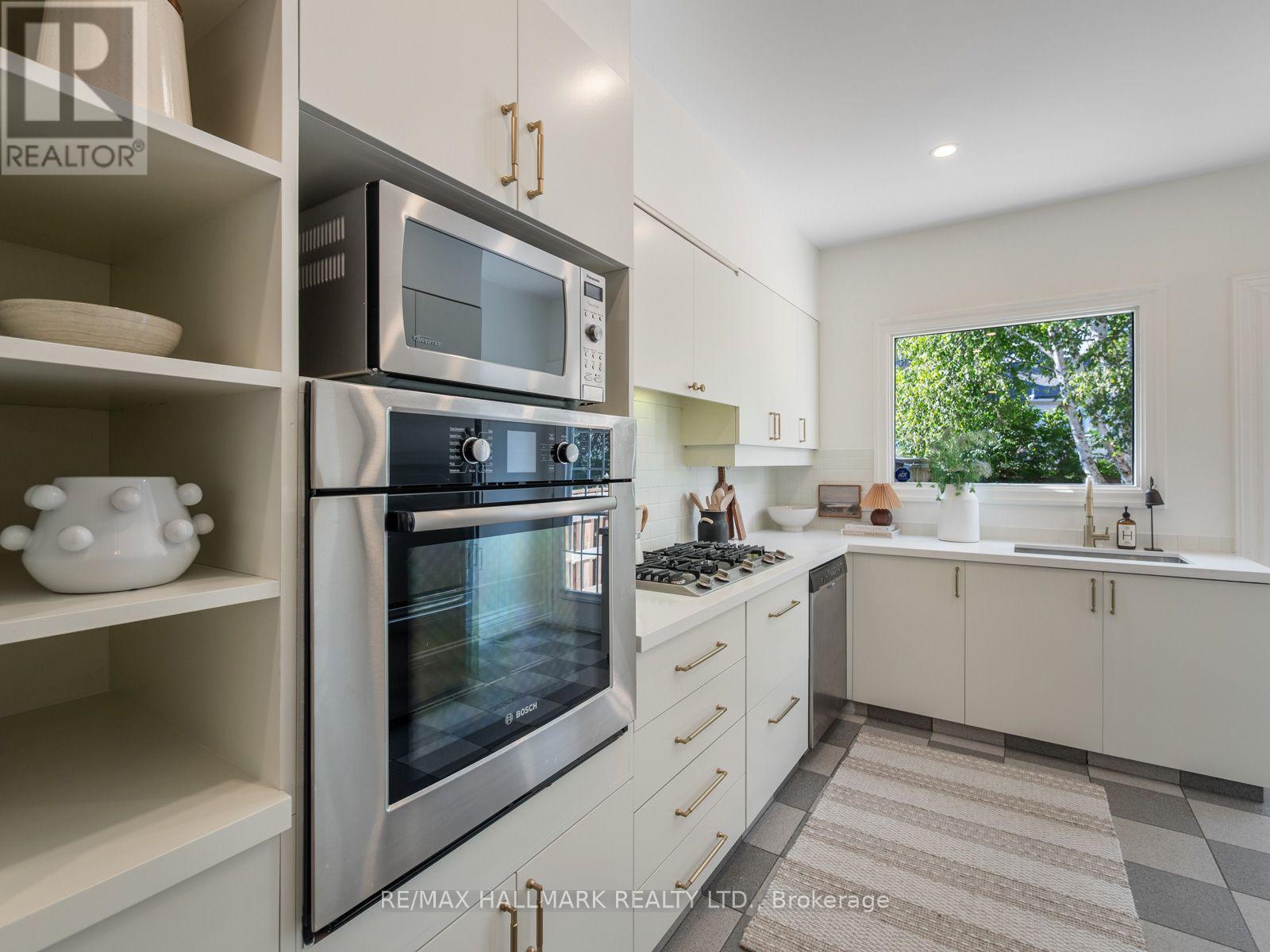 84 De Grassi Street, Toronto, Ontario  M4M 2K3 - Photo 11 - E13824724