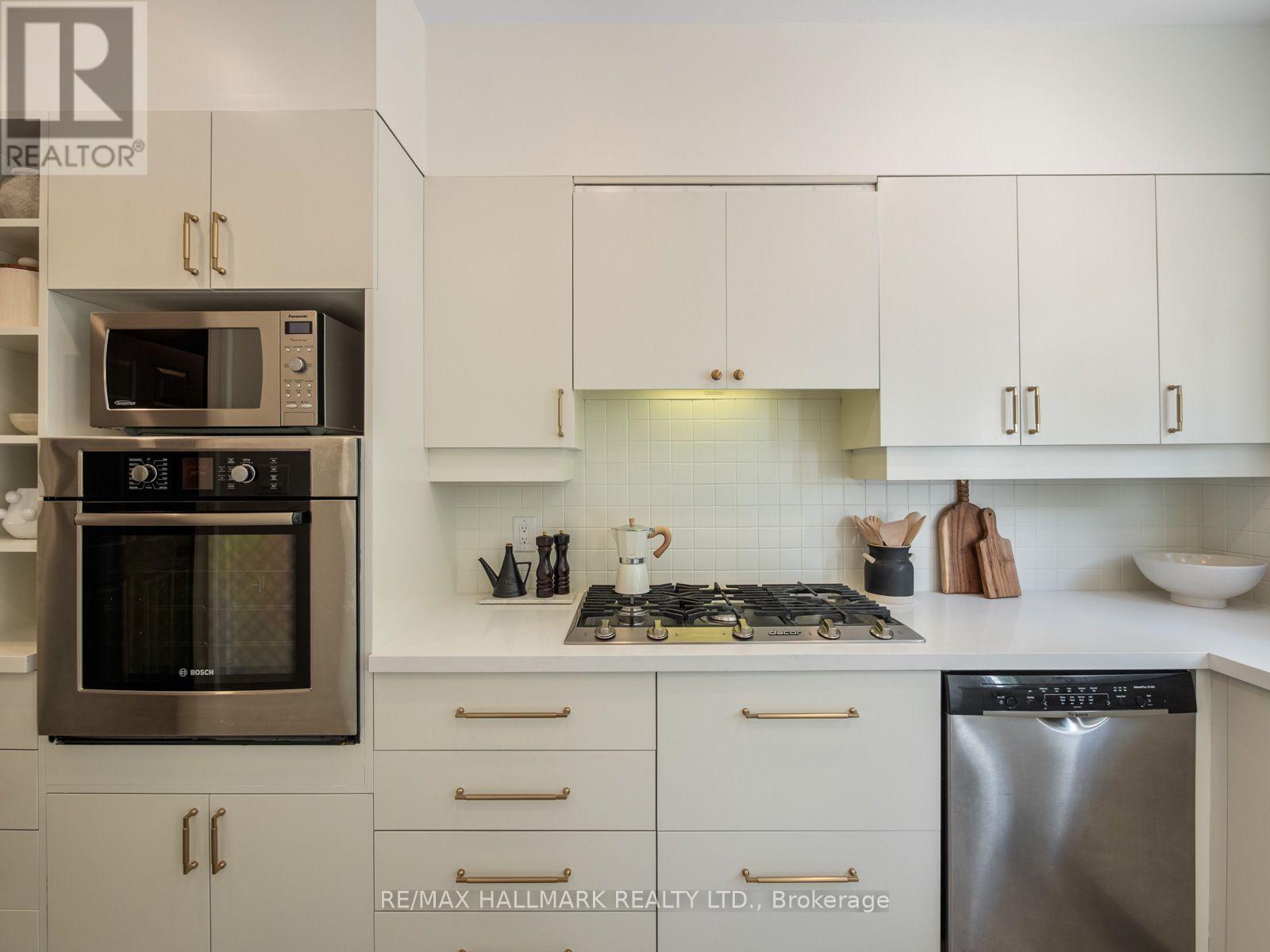 84 De Grassi Street, Toronto, Ontario  M4M 2K3 - Photo 13 - E13824724