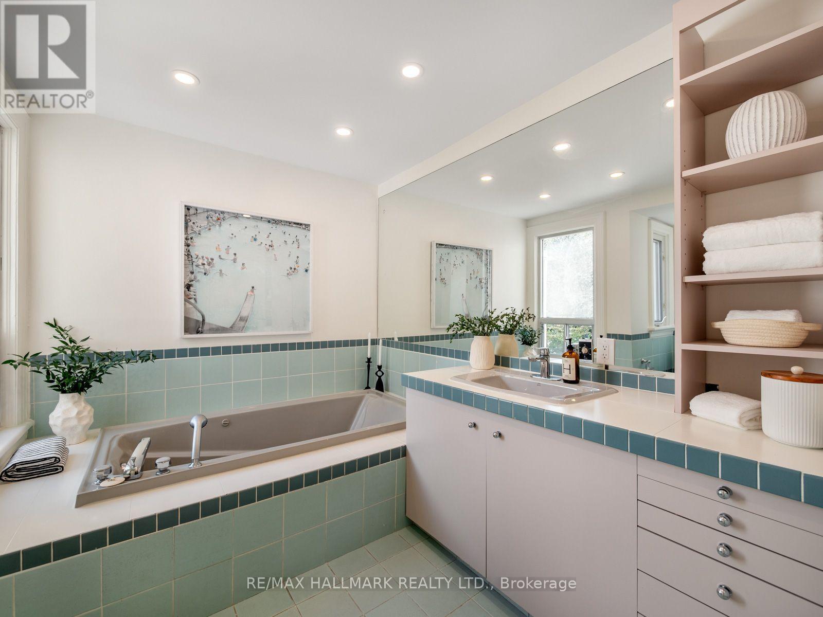 84 De Grassi Street, Toronto, Ontario  M4M 2K3 - Photo 27 - E13824724