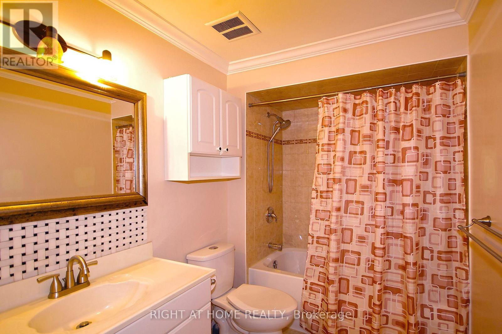 53 - 1055 Shawnmarr Road, Mississauga, Ontario  L5H 3V2 - Photo 15 - W13837890