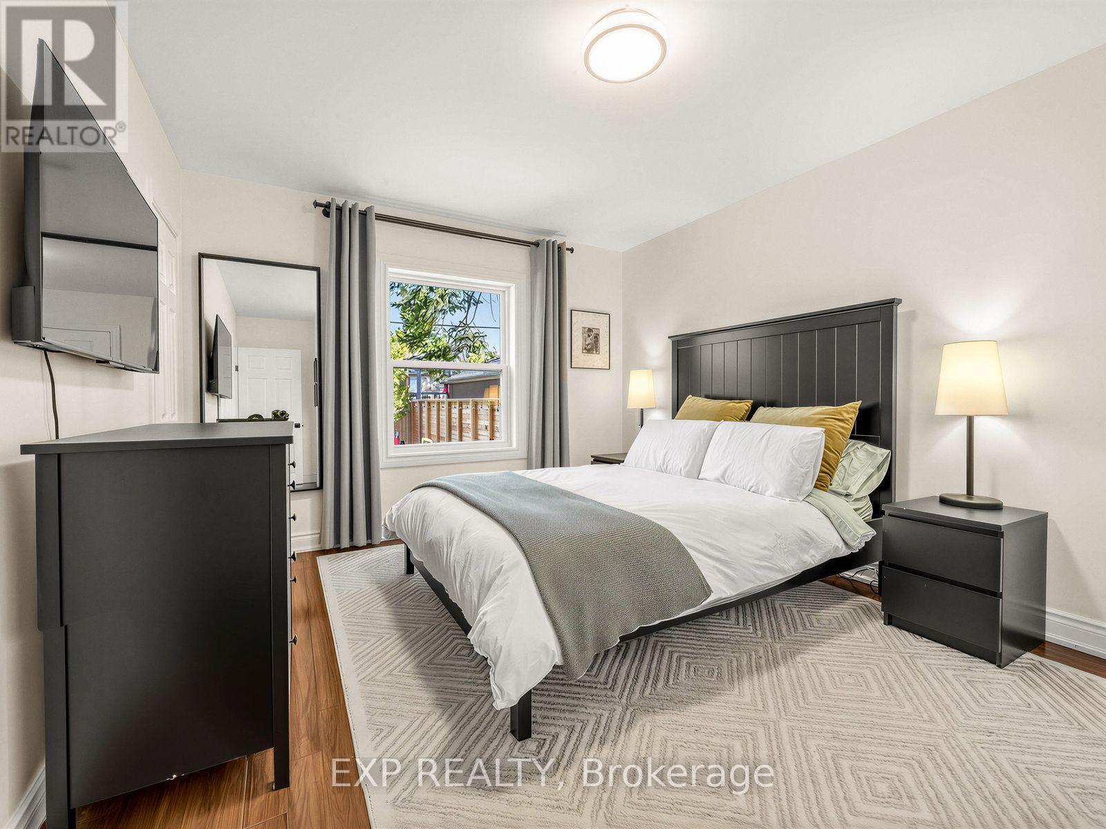 10 Yarn Road, Toronto, Ontario  M9B 1H5 - Photo 13 - W13837898