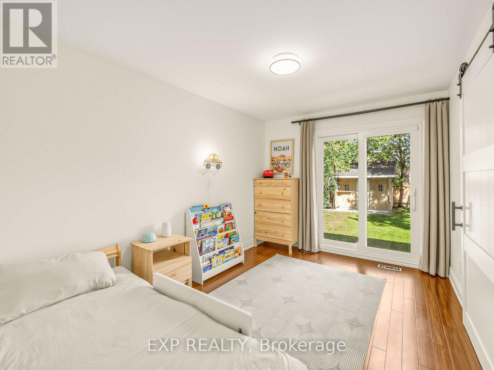 10 Yarn Road, Toronto, Ontario  M9B 1H5 - Photo 14 - W13837898