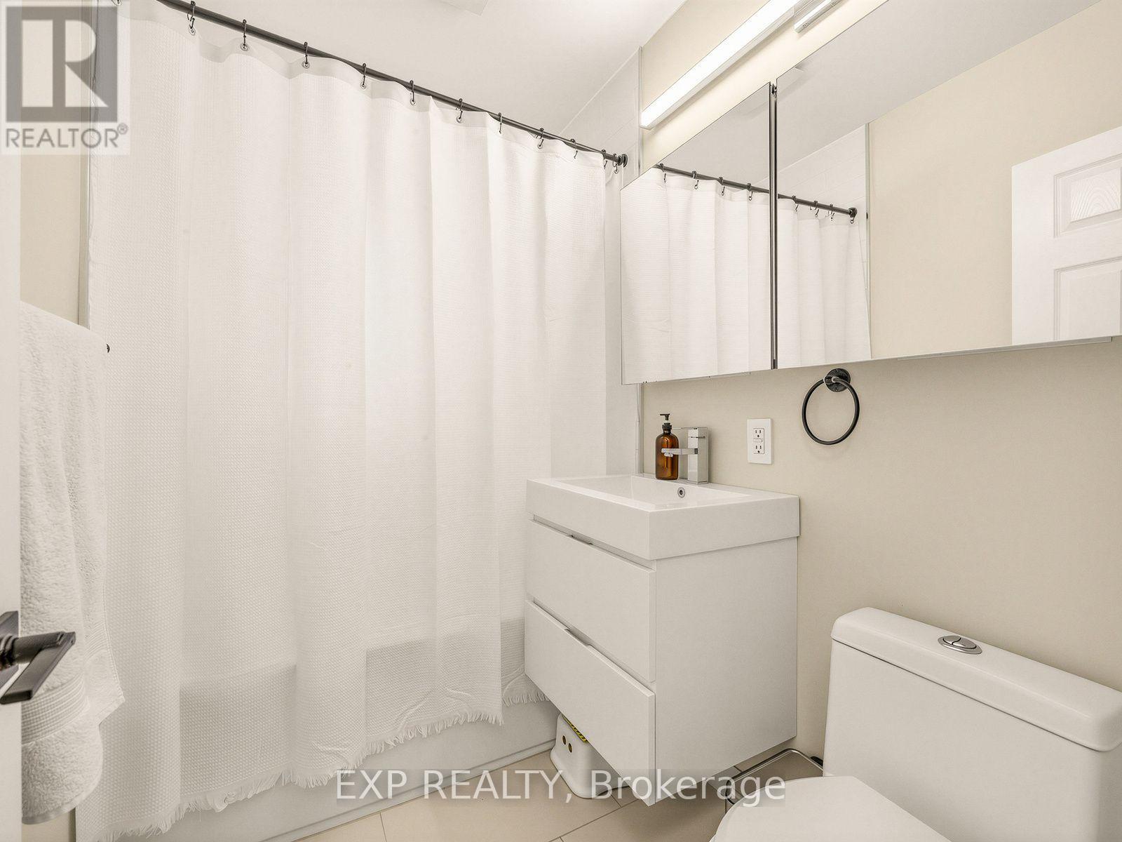 10 Yarn Road, Toronto, Ontario  M9B 1H5 - Photo 16 - W13837898