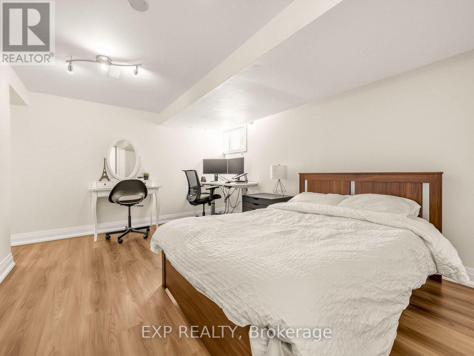 10 Yarn Road, Toronto, Ontario  M9B 1H5 - Photo 20 - W13837898