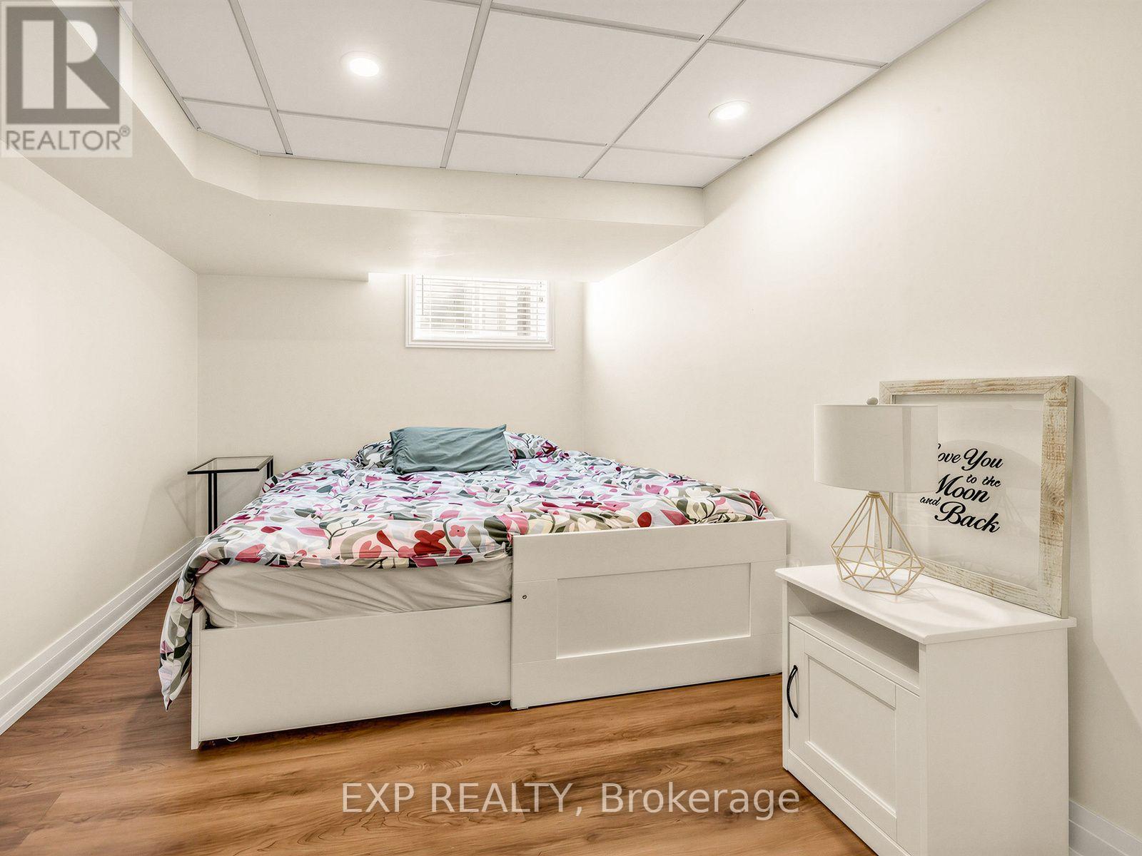 10 Yarn Road, Toronto, Ontario  M9B 1H5 - Photo 22 - W13837898