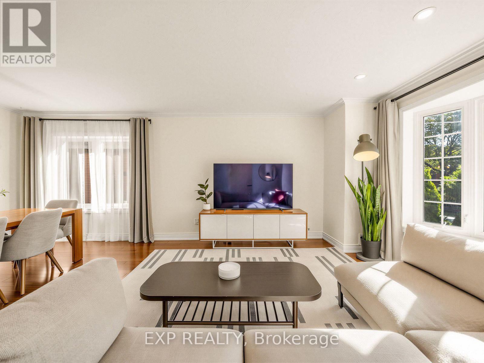 10 Yarn Road, Toronto, Ontario  M9B 1H5 - Photo 7 - W13837898