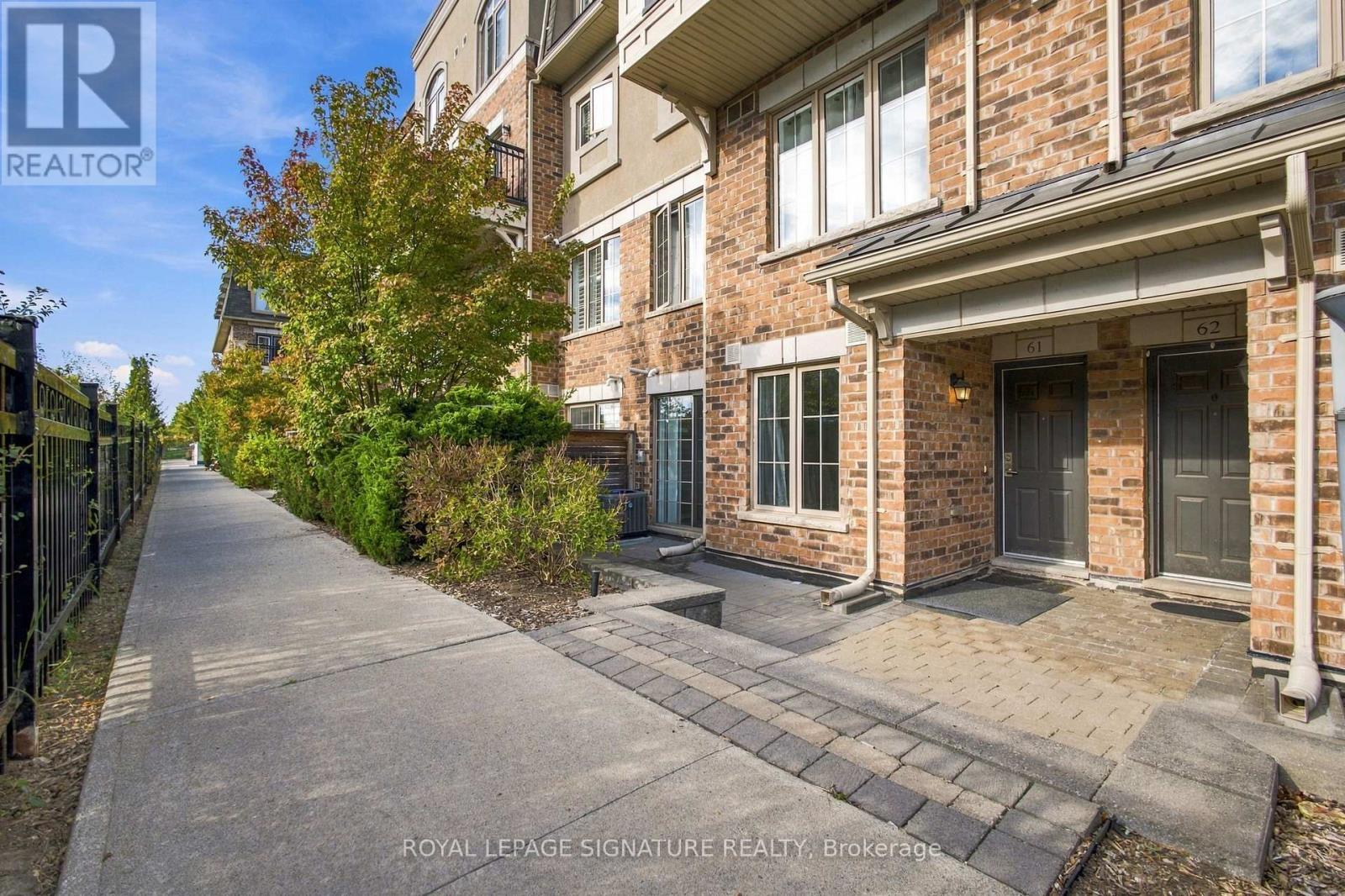 61 - 2441 Greenwich Drive, Oakville, Ontario  L6M 0S3 - Photo 3 - W13837924