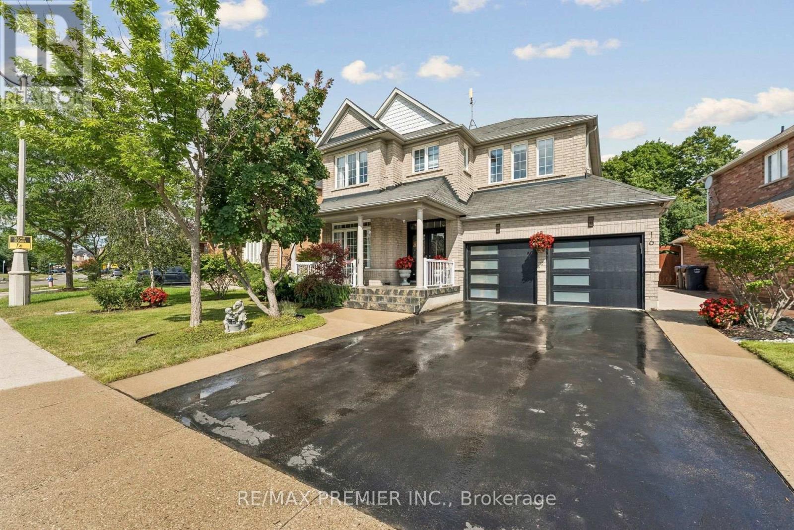 16 Rockstep Court, Brampton, Ontario  L6R 3H2 - Photo 1 - W13837954