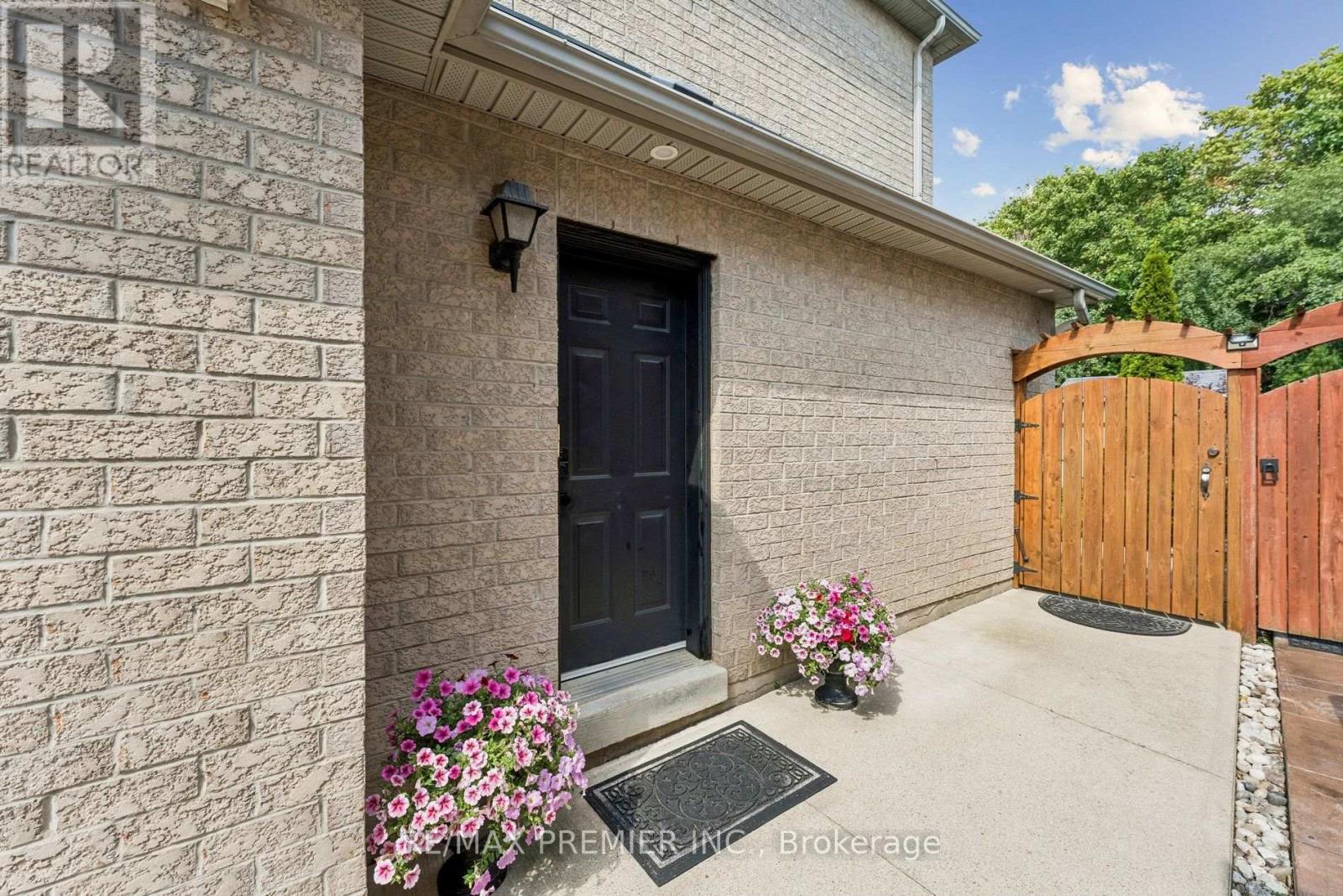 16 Rockstep Court, Brampton, Ontario  L6R 3H2 - Photo 33 - W13837954