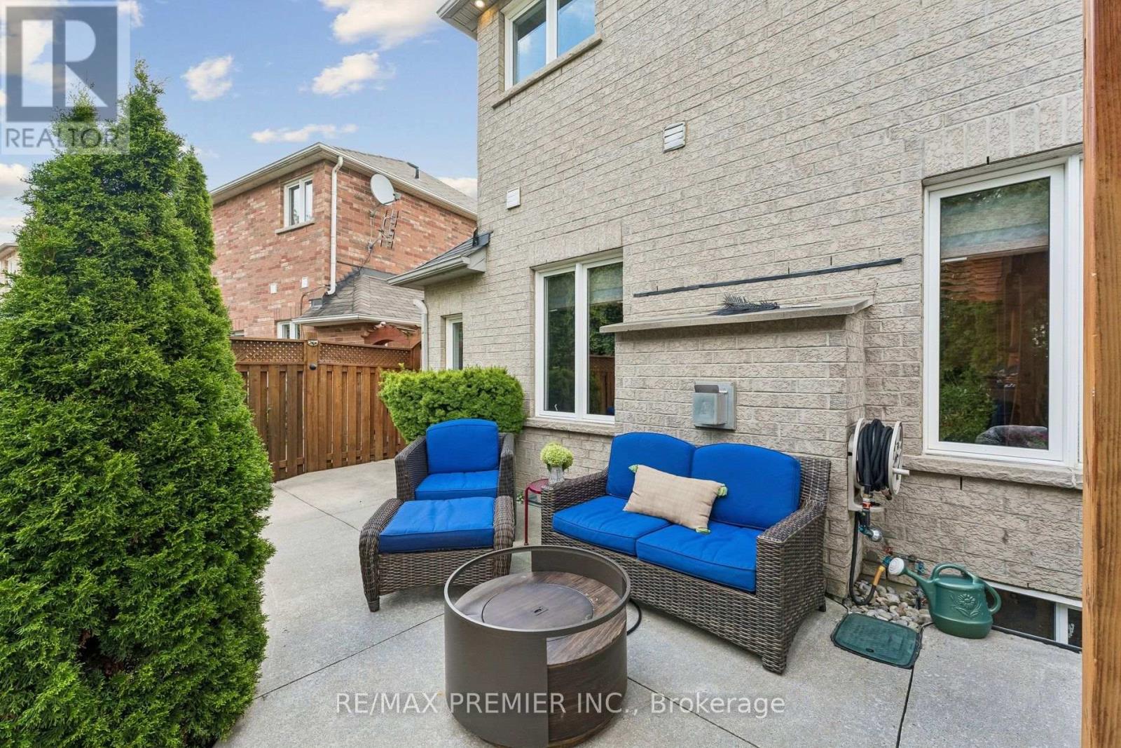 16 Rockstep Court, Brampton, Ontario  L6R 3H2 - Photo 36 - W13837954