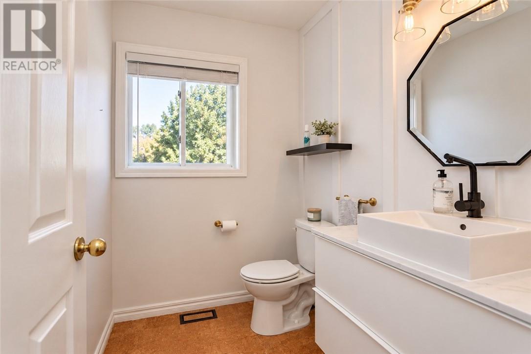 477 Moonrock Ave, Greater Sudbury, Ontario  P3E 5Y7 - Photo 23 - 2130632