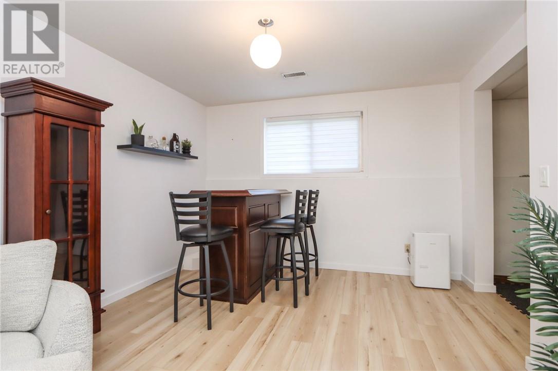 477 Moonrock Ave, Greater Sudbury, Ontario  P3E 5Y7 - Photo 43 - 2130632