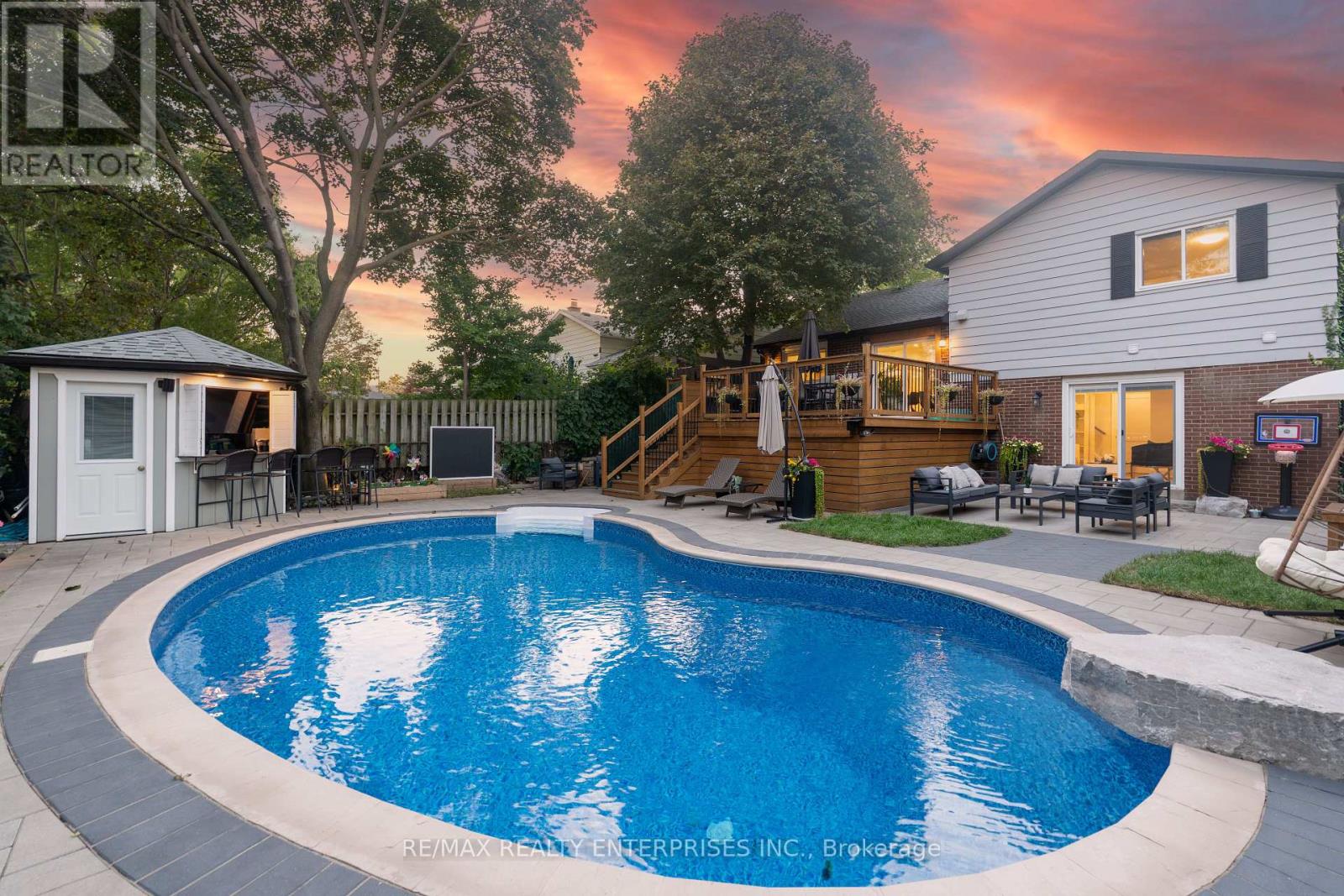 2668 HOMELANDS DRIVE Mississauga (Sheridan) Ontario Canada L5K1H8 2