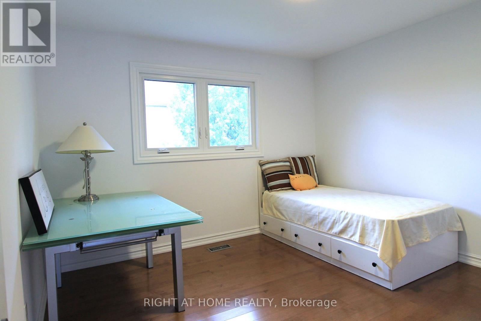 4 Kirkland Court, Richmond Hill, Ontario  L4C 9H3 - Photo 35 - N13758132