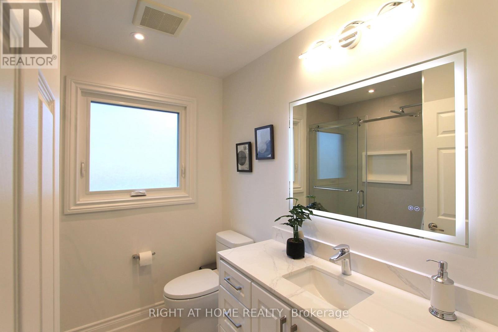 4 Kirkland Court, Richmond Hill, Ontario  L4C 9H3 - Photo 32 - N13758132