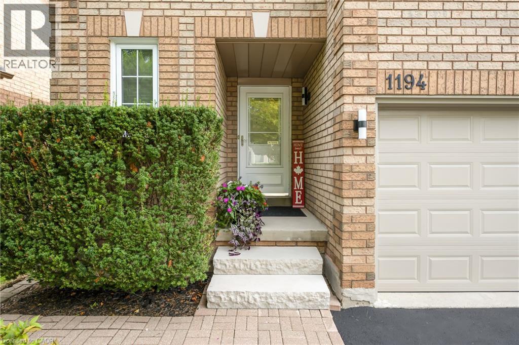1194 Old Oak Drive, Oakville, Ontario  L6M 3K7 - Photo 3 - 40865343