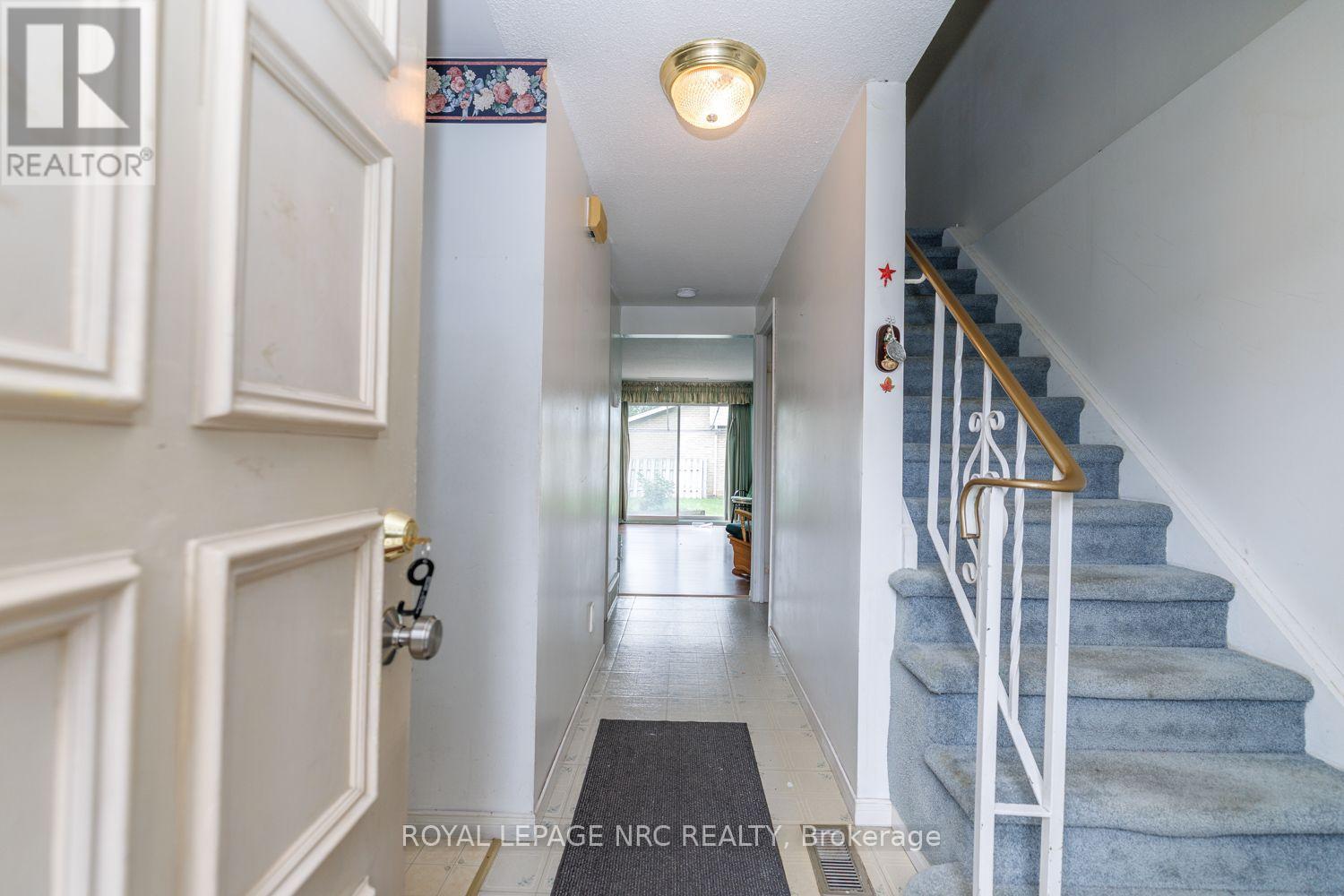 1 - 242 Lakeport Road, St. Catharines, Ontario  L2N 6V2 - Photo 2 - X13838074