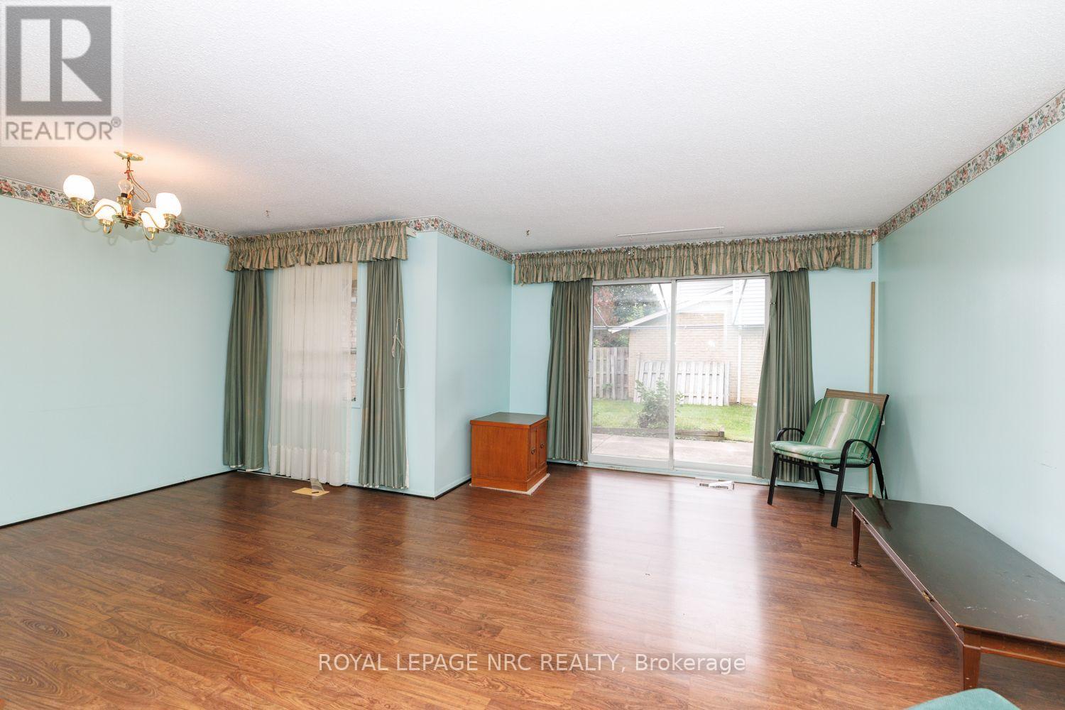 1 - 242 Lakeport Road, St. Catharines, Ontario  L2N 6V2 - Photo 3 - X13838074
