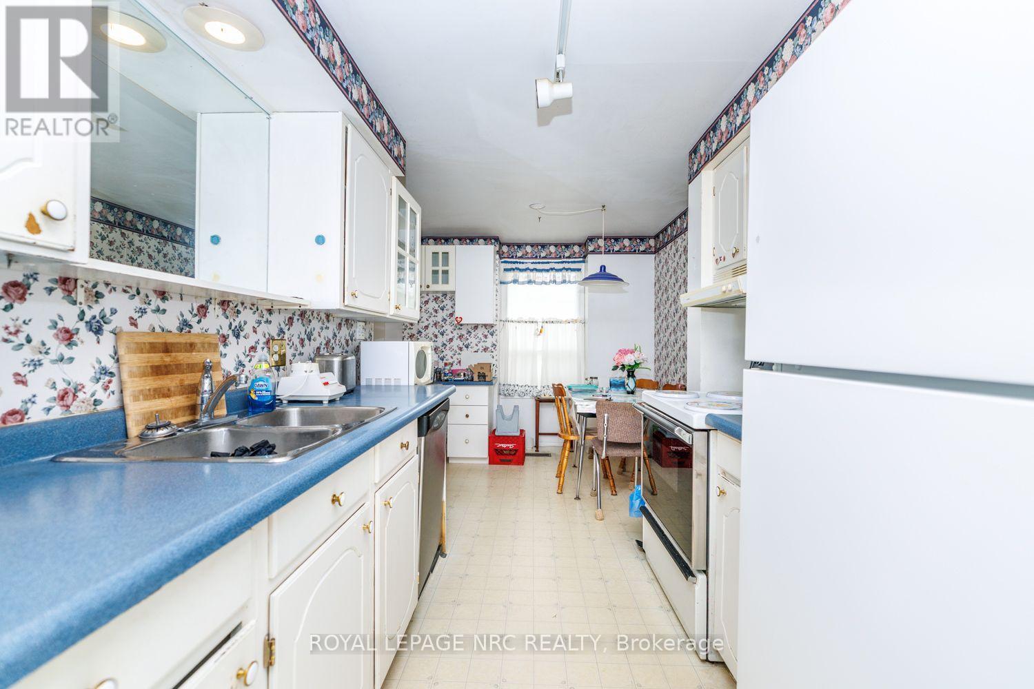 1 - 242 Lakeport Road, St. Catharines, Ontario  L2N 6V2 - Photo 6 - X13838074
