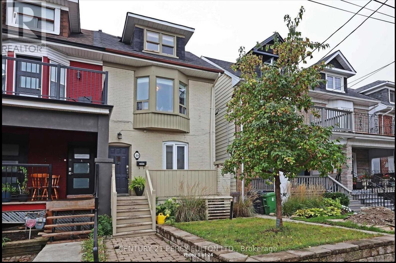 UPPER - 10 MURIEL AVENUE, Toronto, Ontario