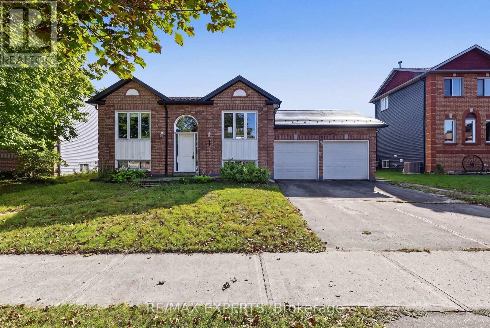 97 Cecil Street, Essa (Angus), Ontario  L0M 1B3 - Photo 1 - N13838084