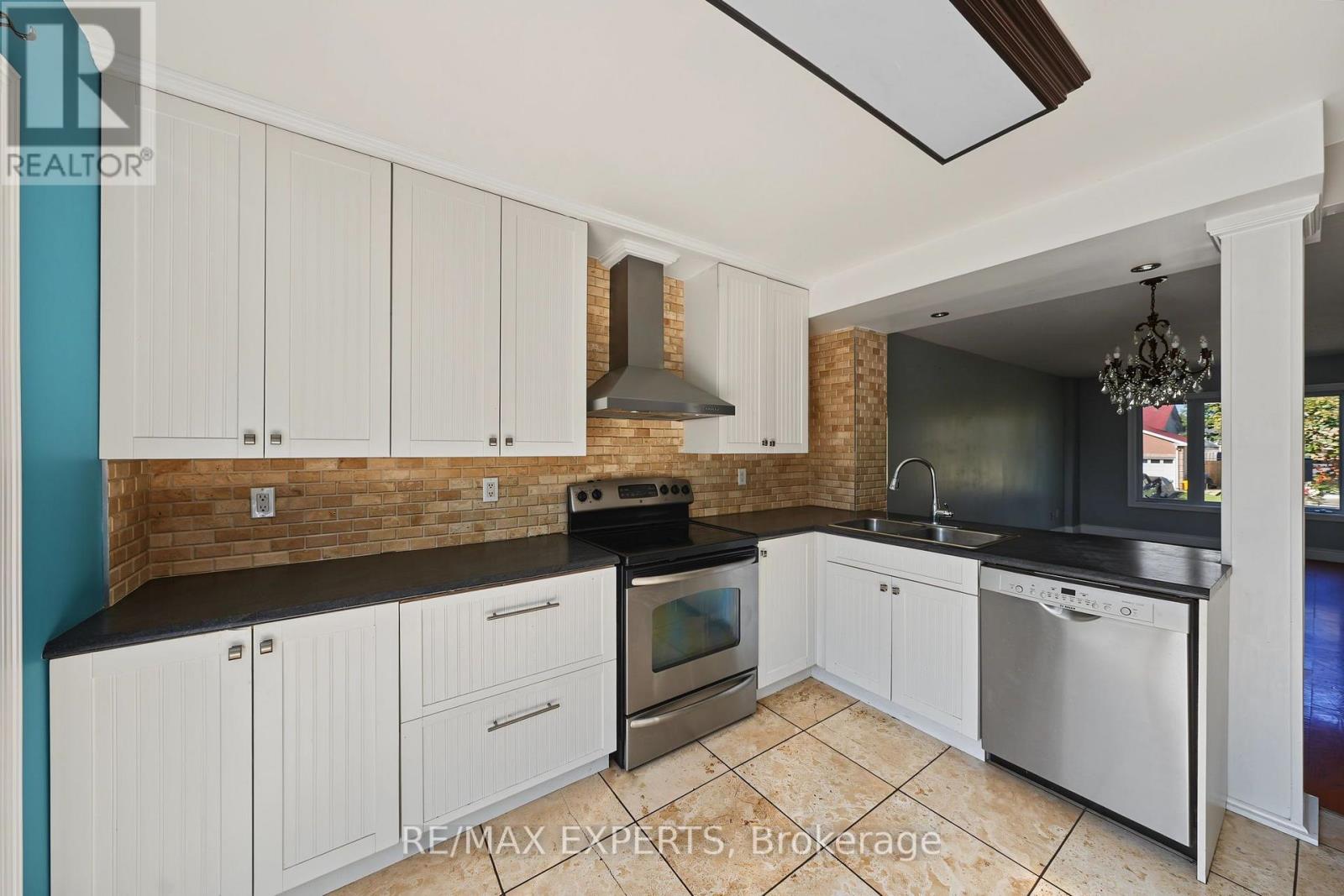 97 Cecil Street, Essa (Angus), Ontario  L0M 1B3 - Photo 10 - N13838084