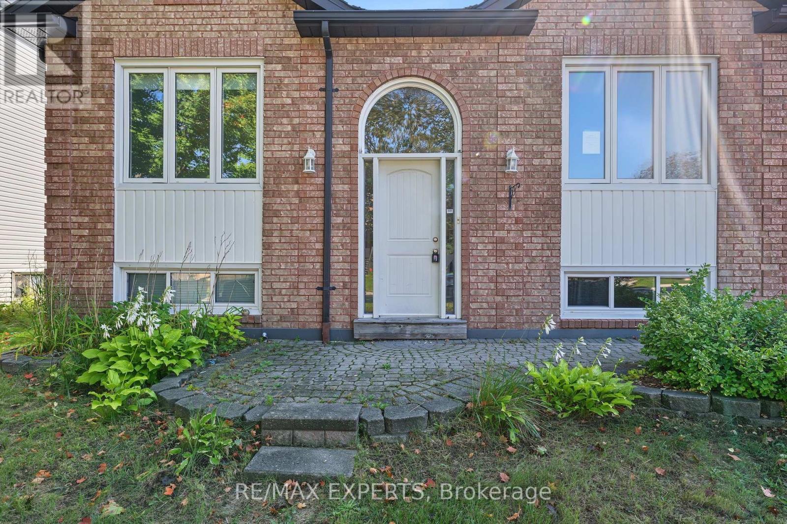 97 Cecil Street, Essa (Angus), Ontario  L0M 1B3 - Photo 2 - N13838084