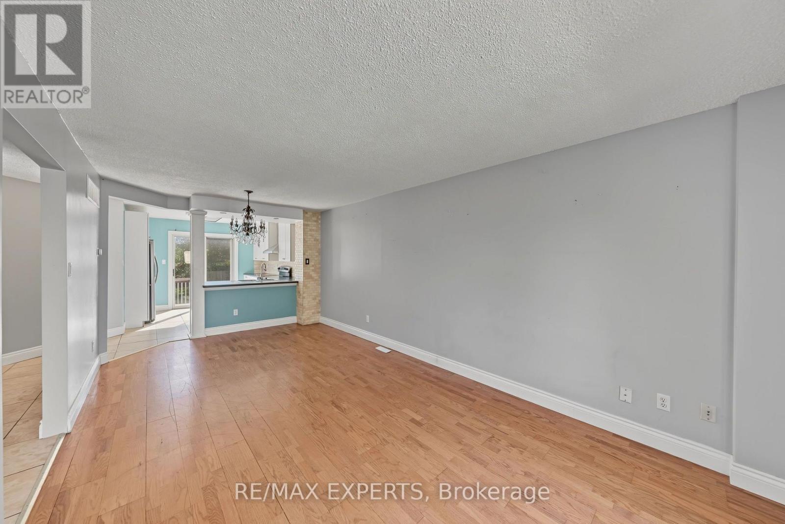 97 Cecil Street, Essa (Angus), Ontario  L0M 1B3 - Photo 5 - N13838084