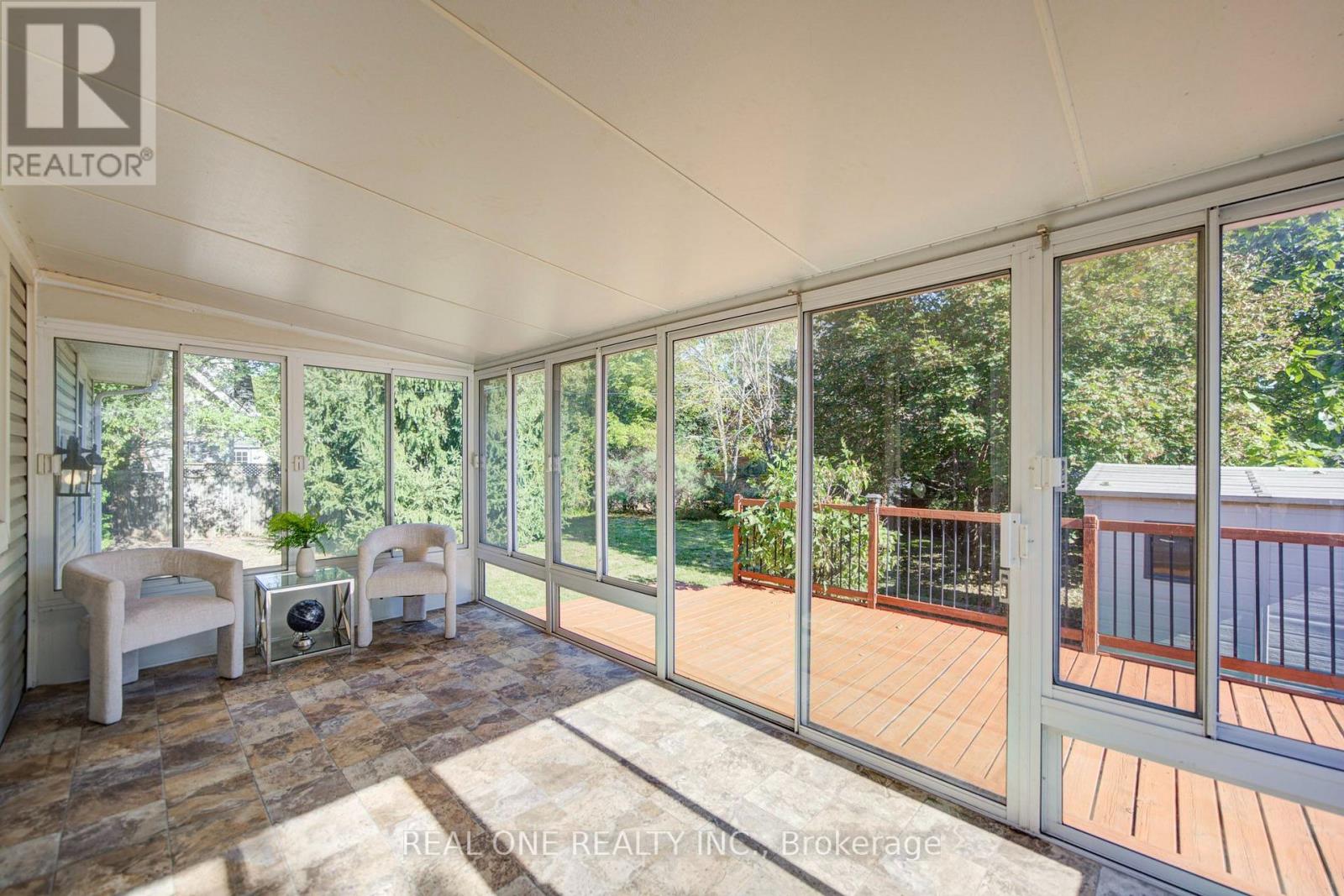 1099 Kent Avenue, Oakville, Ontario  L6H 1Z9 - Photo 19 - W13834554