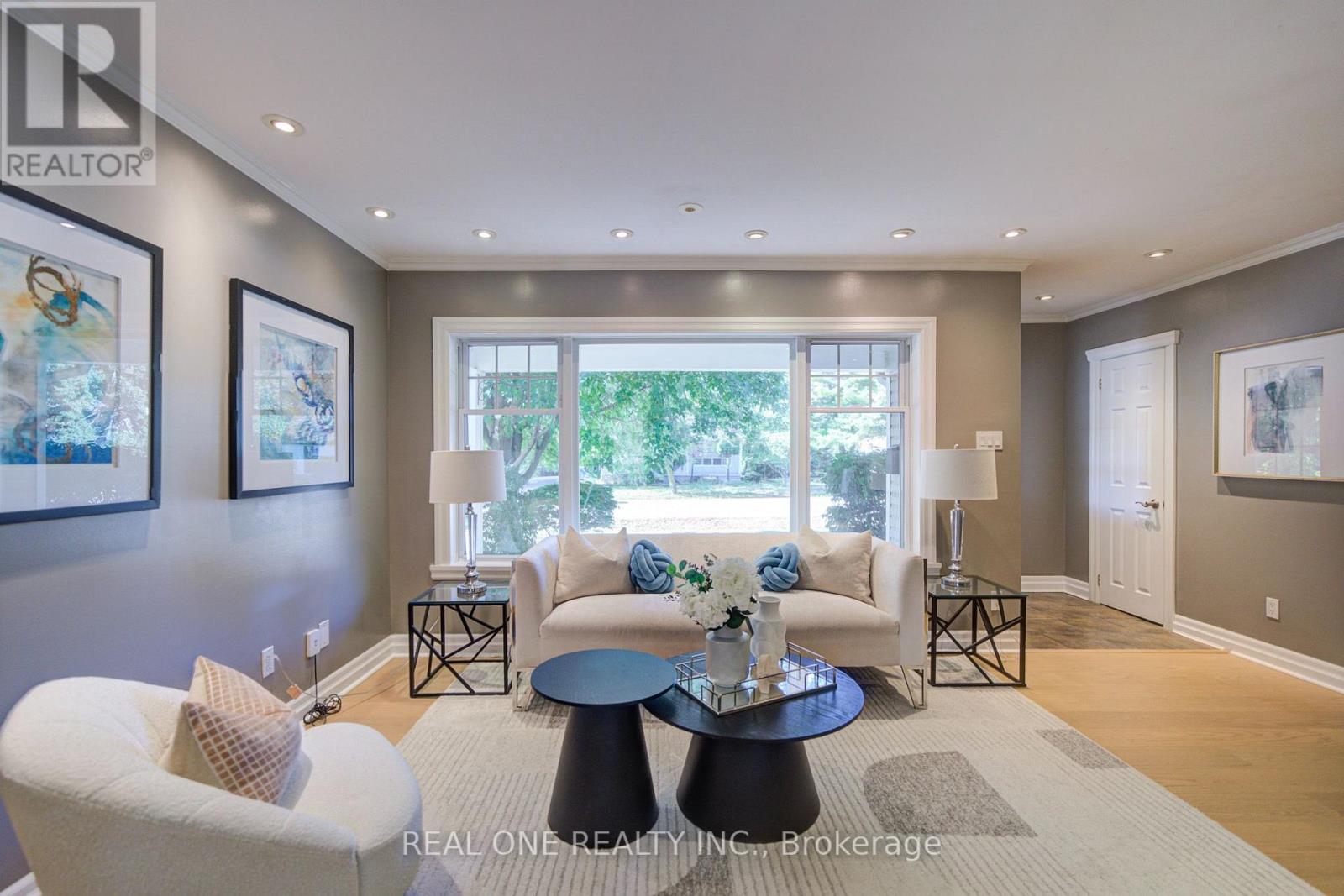 1099 Kent Avenue, Oakville, Ontario  L6H 1Z9 - Photo 8 - W13834554