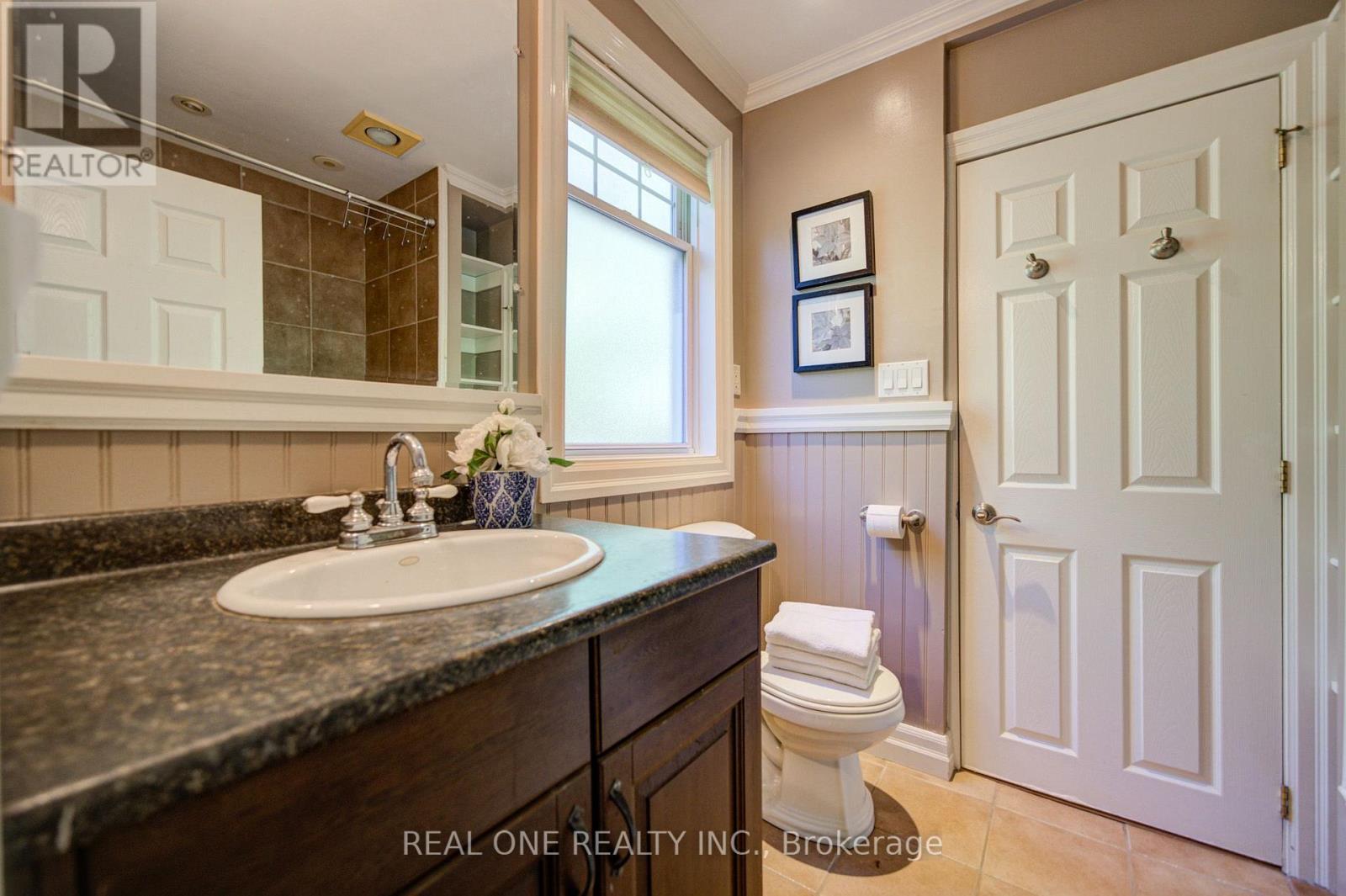 1099 Kent Avenue, Oakville, Ontario  L6H 1Z9 - Photo 24 - W13834554