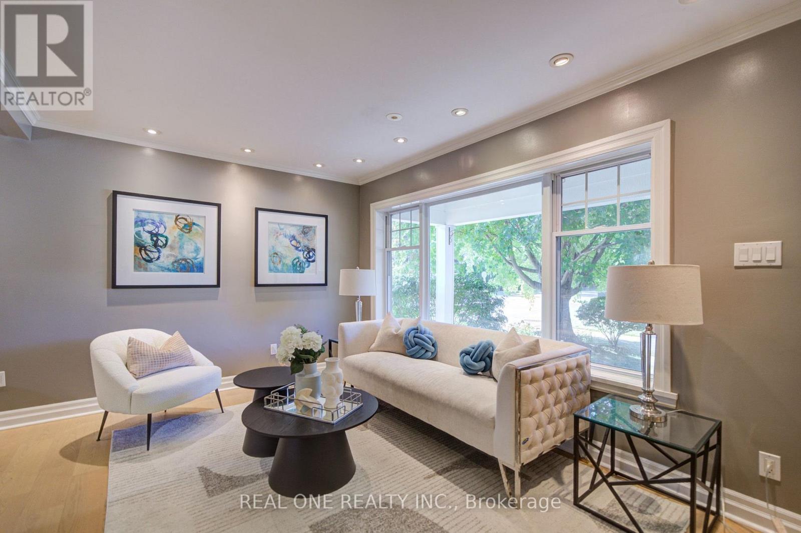 1099 Kent Avenue, Oakville, Ontario  L6H 1Z9 - Photo 7 - W13834554