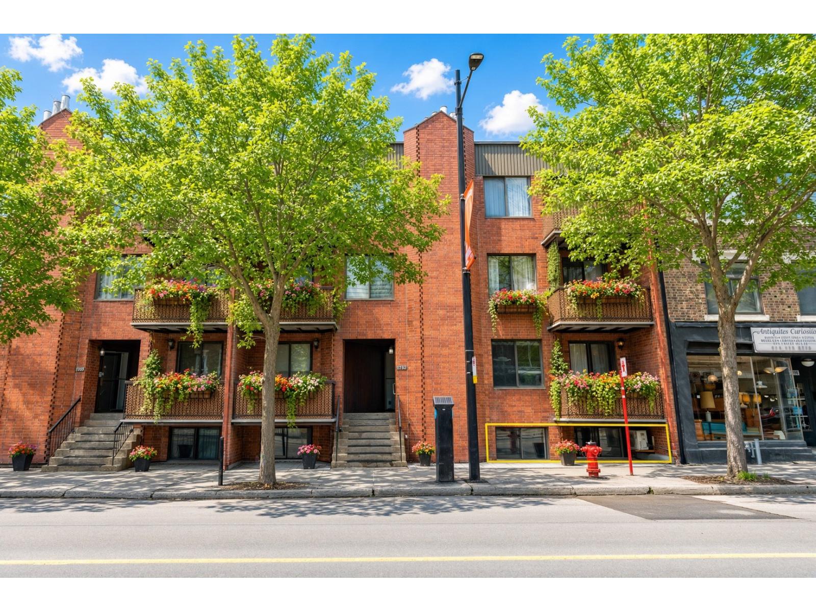 1787 Rue Atateken|#2 Montréal (Ville-Marie) Quebec Canada H2L3L7