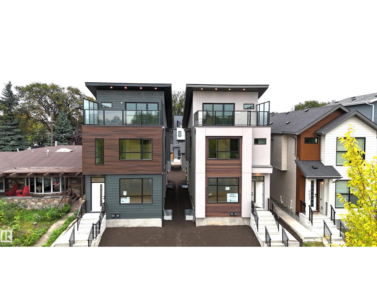 9637 85 ST NW