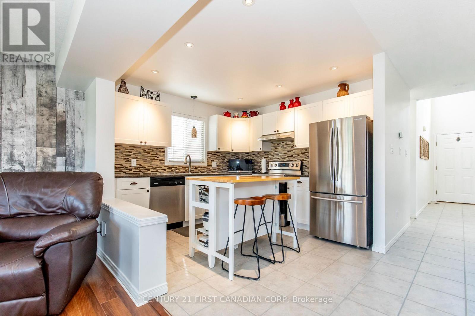 564 Cuthbert Circle, London South, Ontario  N6M 1K6 - Photo 6 - X13838206