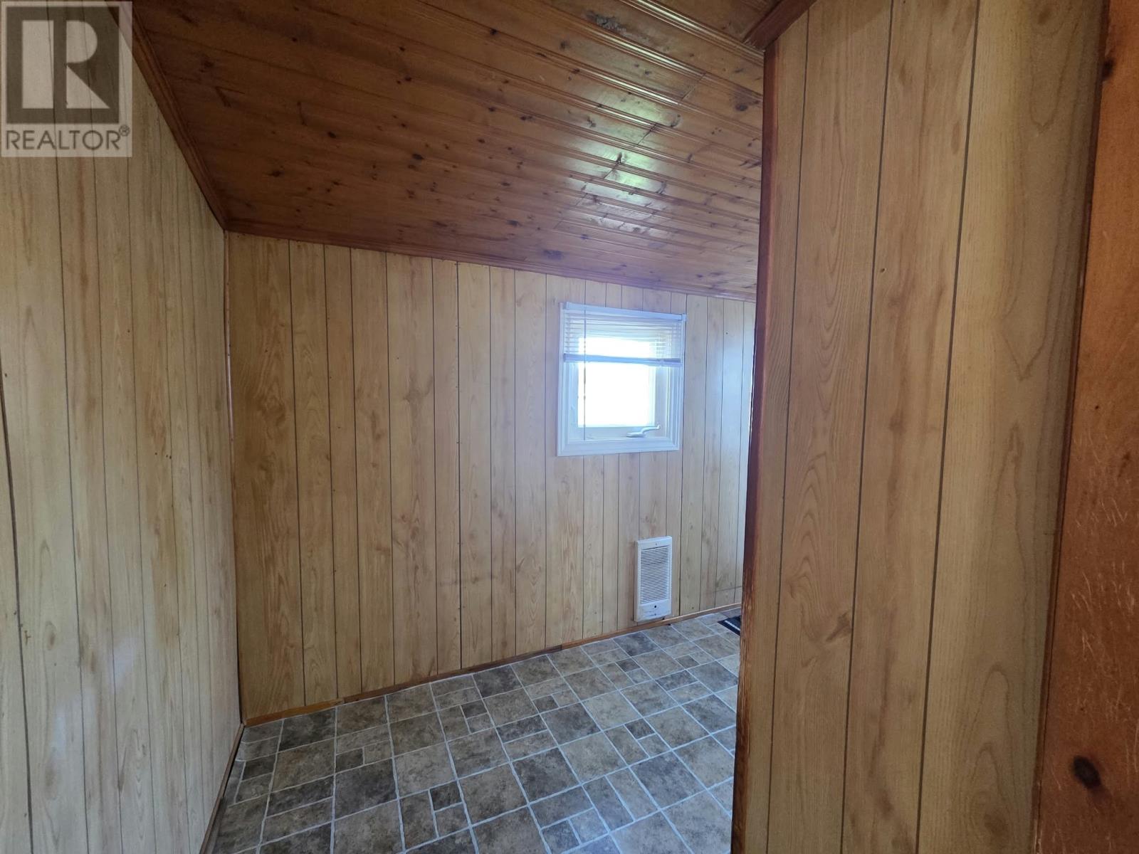 1 Wildwood Avenue, Corner Brook — photo 6
