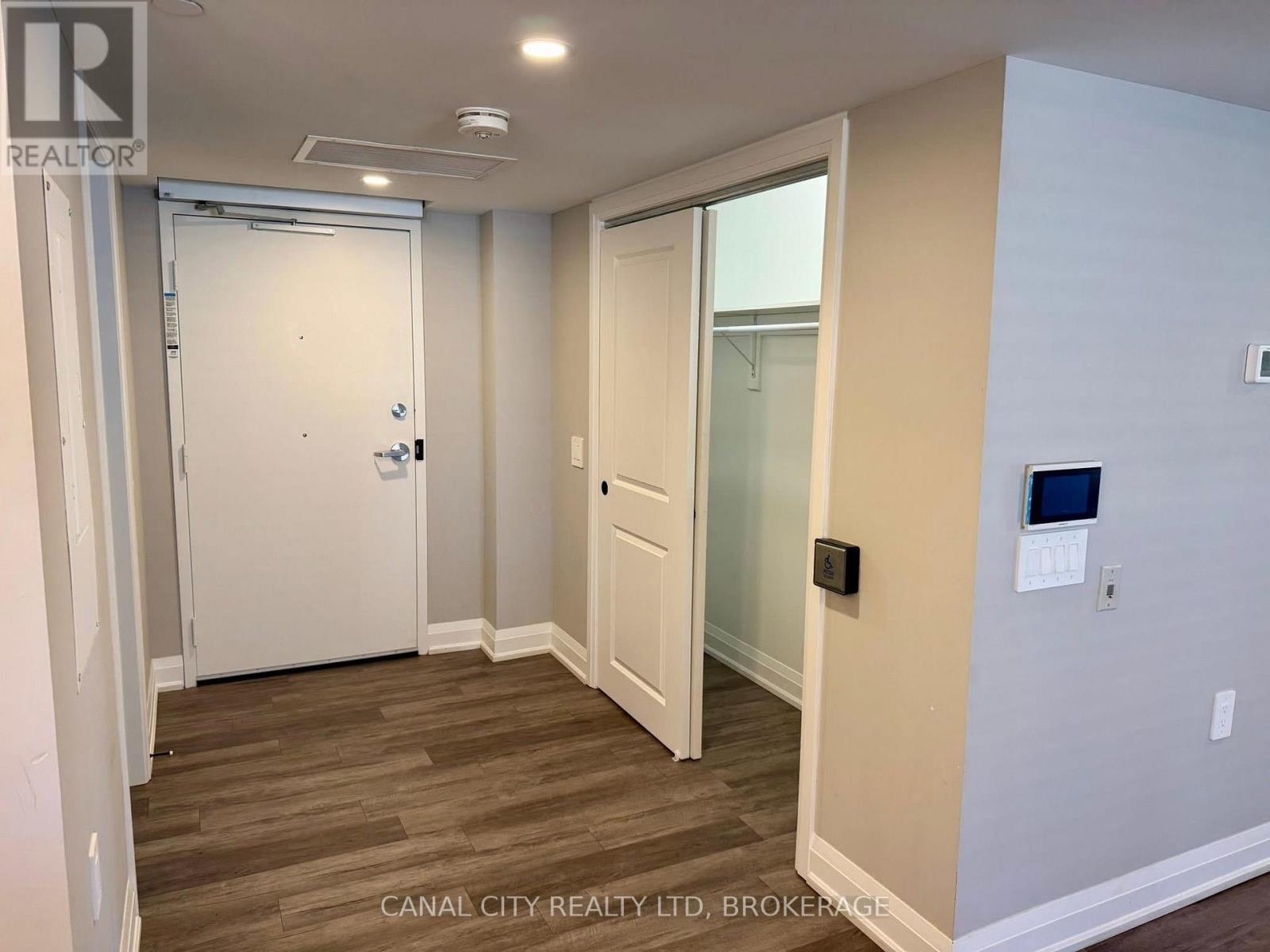 4 - 6 Ann Street, Thorold, Ontario  L2V 2J3 - Photo 2 - X13838138