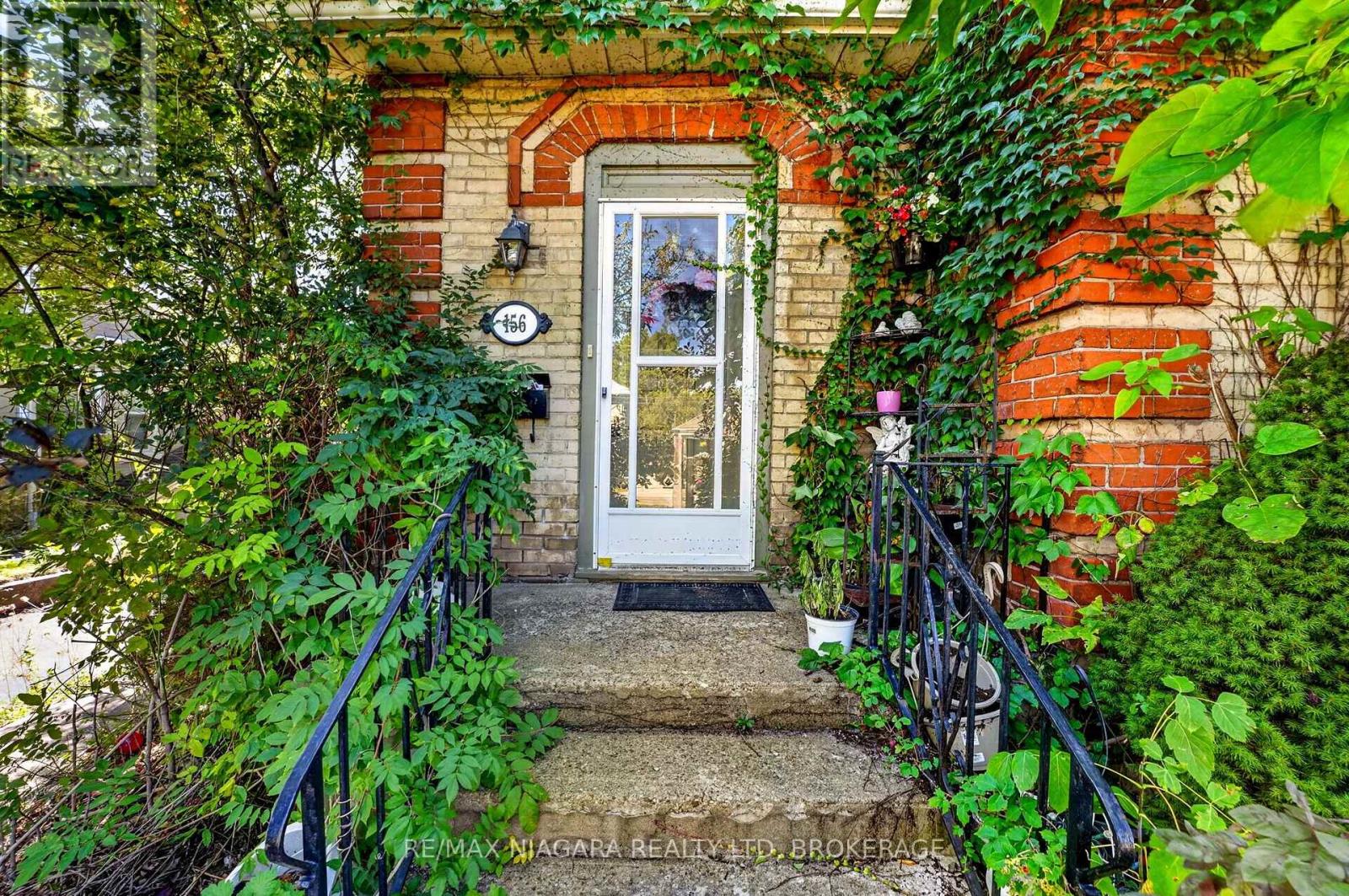 156 Terrace Hill Street, Brantford, Ontario  N3R 1G6 - Photo 3 - X13838220