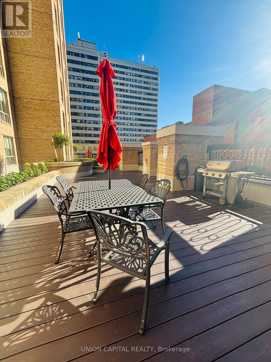803 - 284 Bloor Street W, Toronto (Annex), Ontario  M5S 3B8 - Photo 16 - C13838102