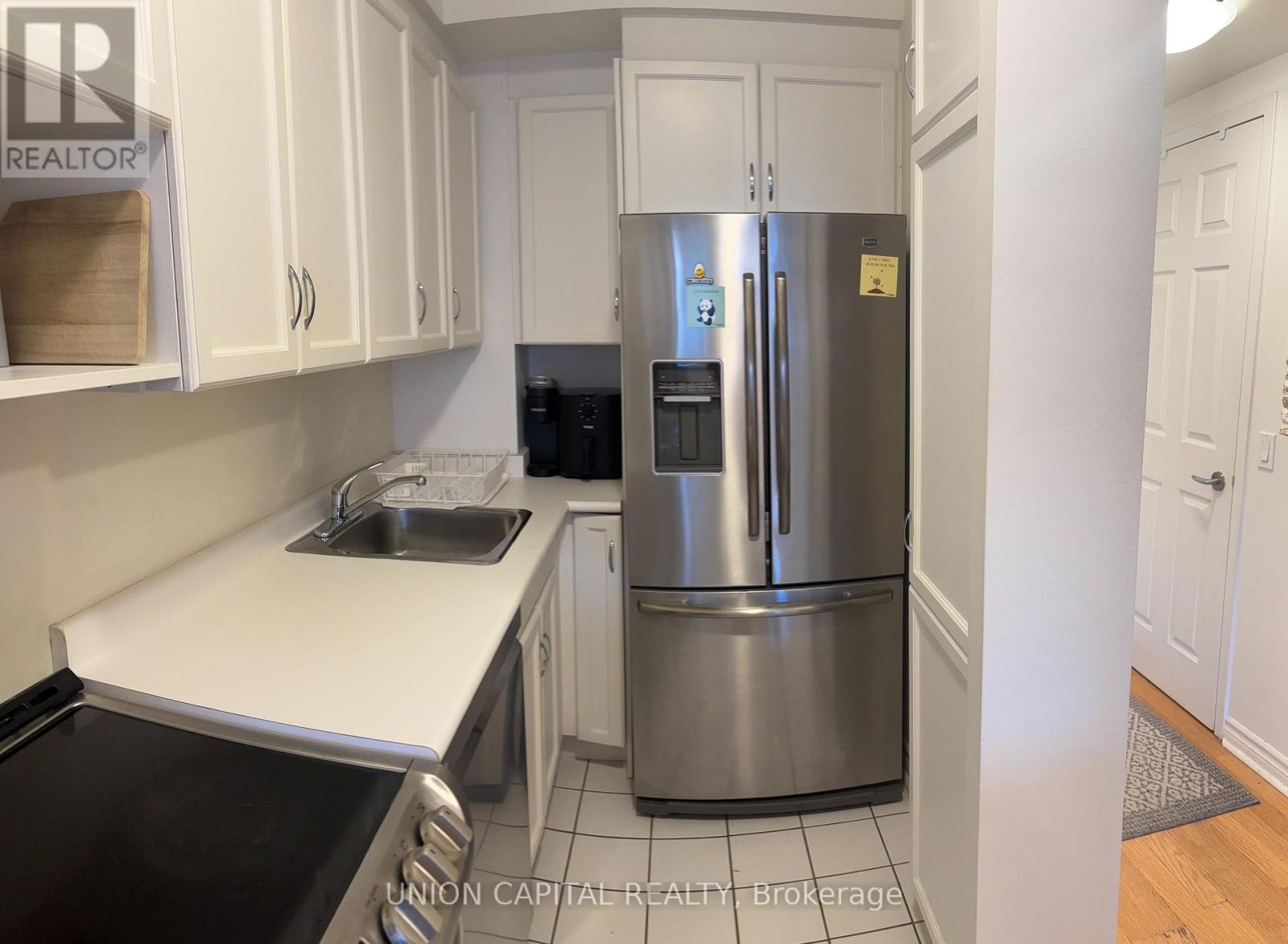 803 - 284 Bloor Street W, Toronto (Annex), Ontario  M5S 3B8 - Photo 7 - C13838102