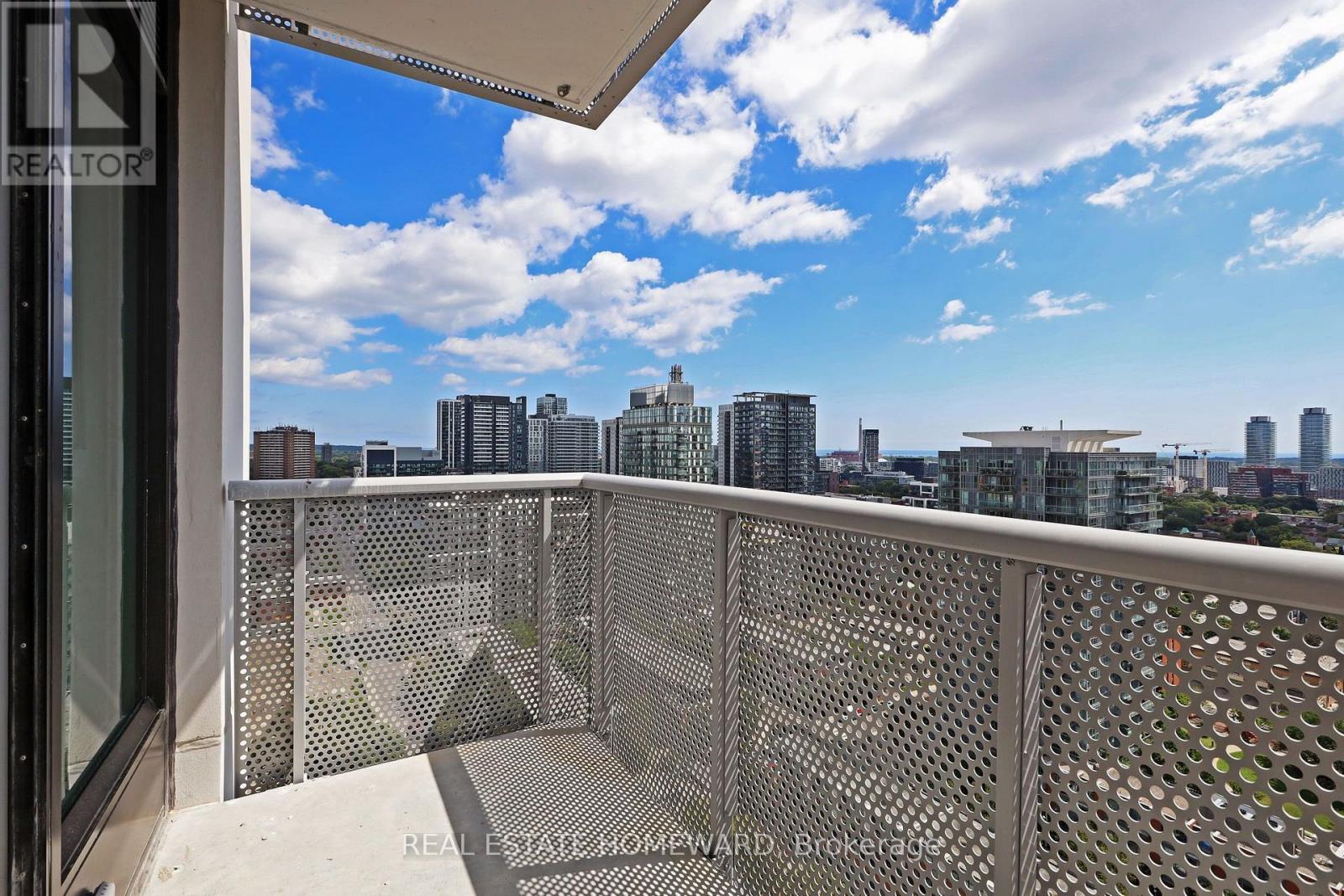 1703 - 10 Oak Street, Toronto (Regent Park), Ontario  M5A 0Z1 - Photo 13 - C13838128